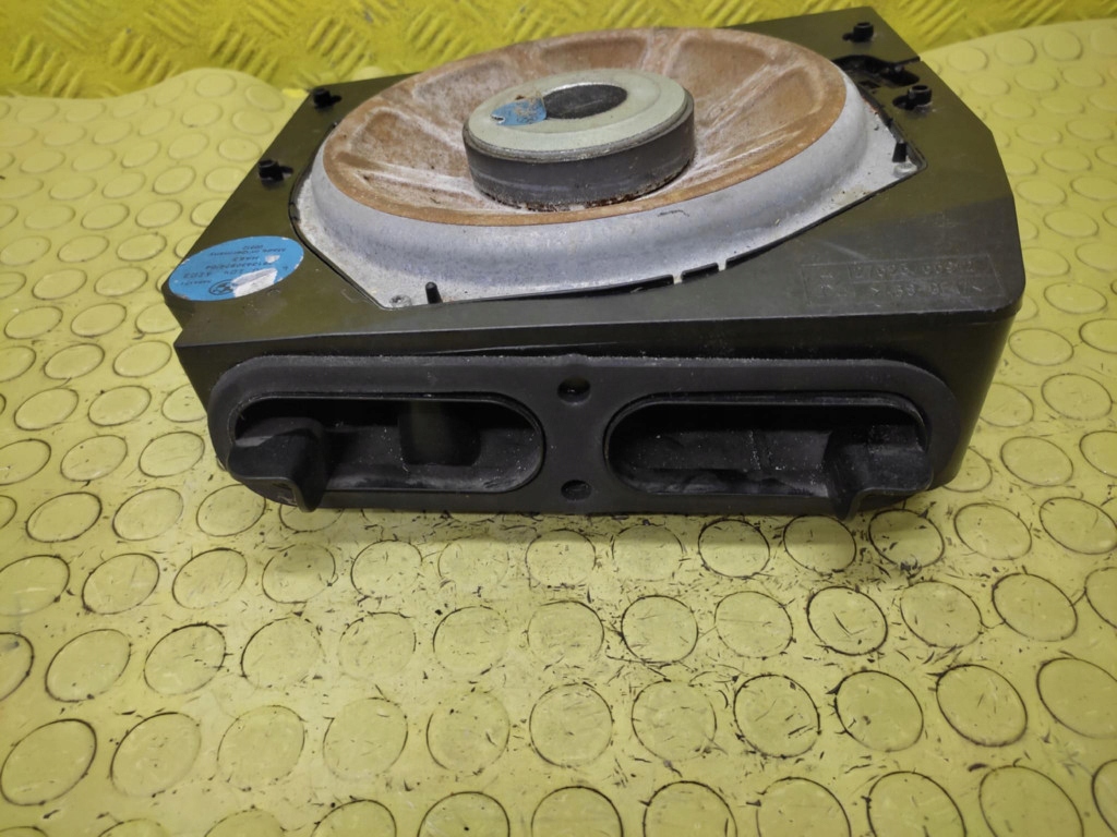 BMW X 3 E87 speaker NISKOTONOWY right front 6990104