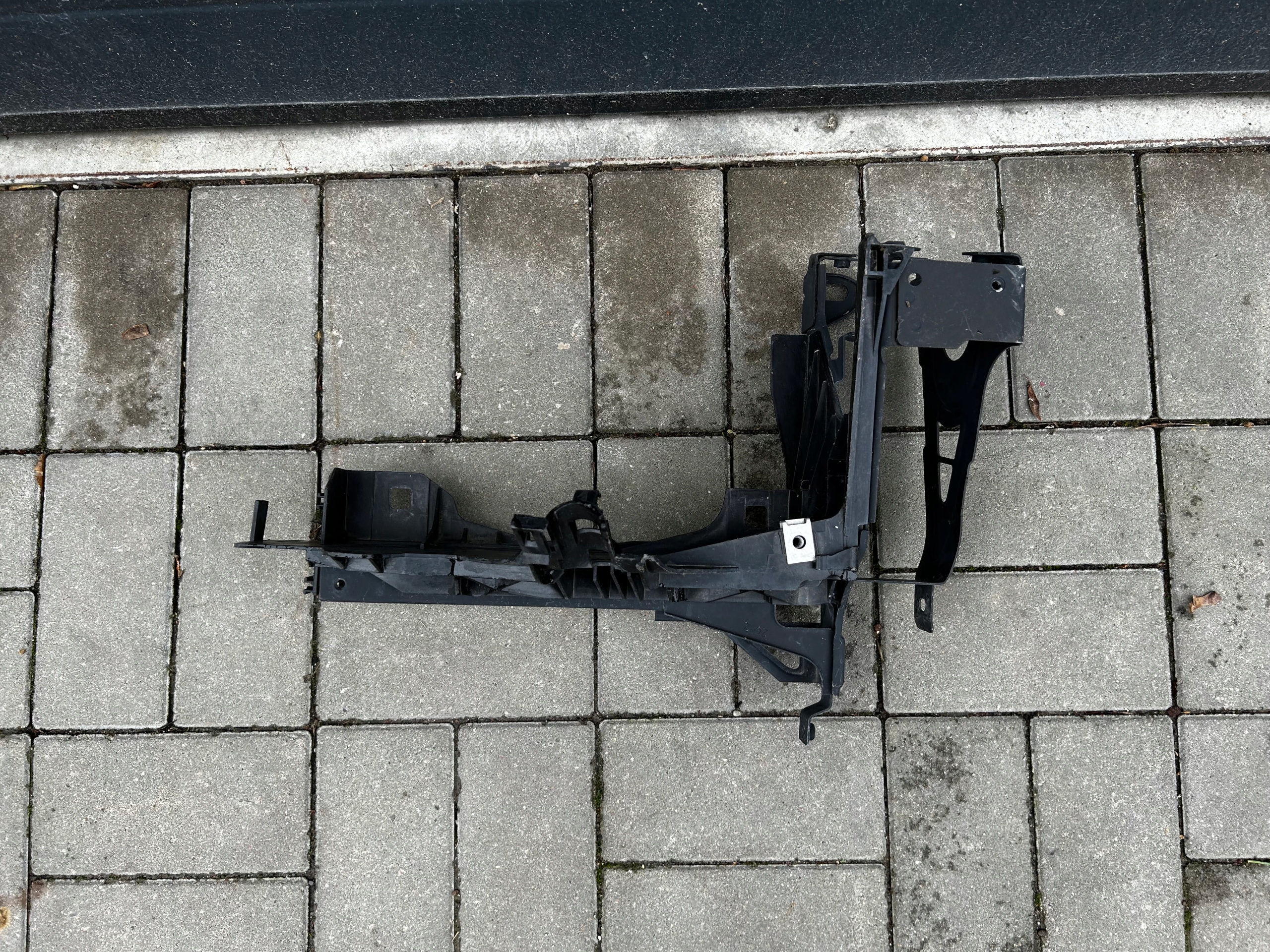 Bmw 5 F10 F11 console front body wall 7200794 right