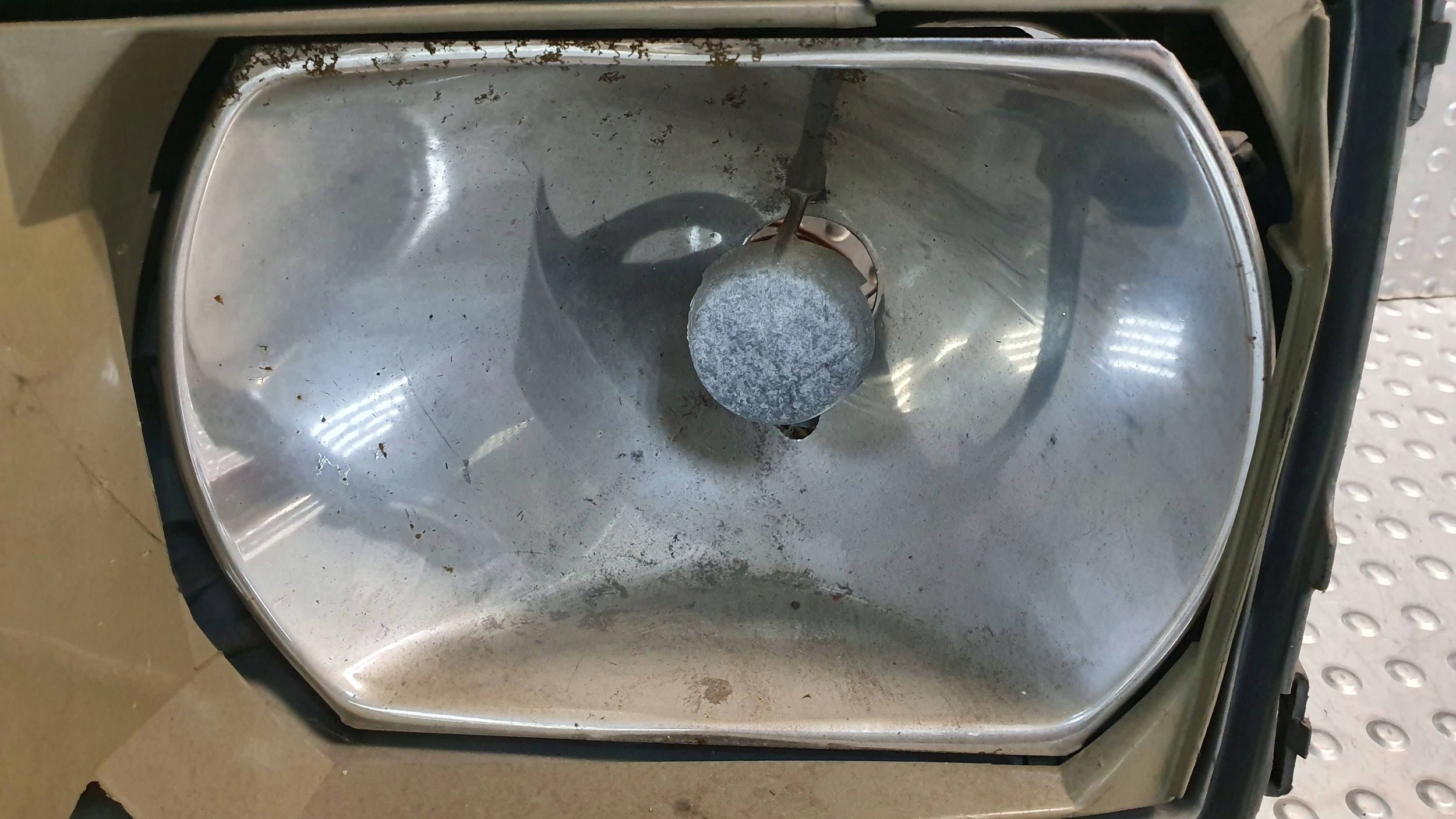 light front PUSZKA left MERCEDES S-KLASA II W126 79- A1268208961