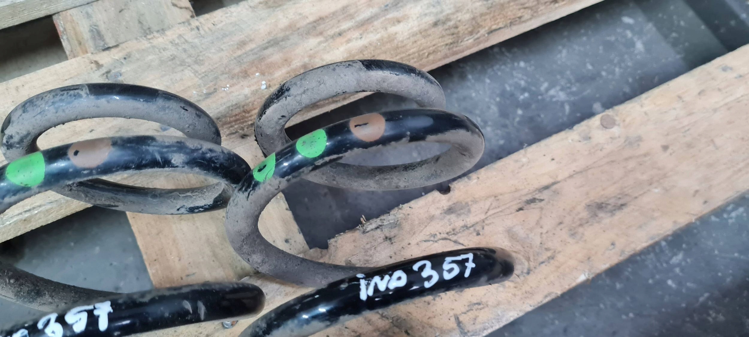 Q5 8R spring springs front left right 2X SLINE 8R0411105AS