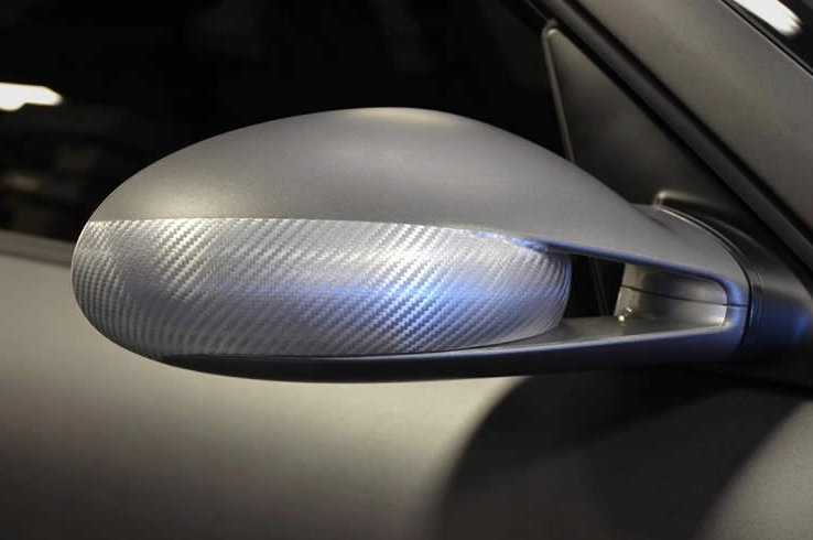 FOLIA OKLEINA CARBON 3D SREBRNA 30m x 152cm Length 3000 cm