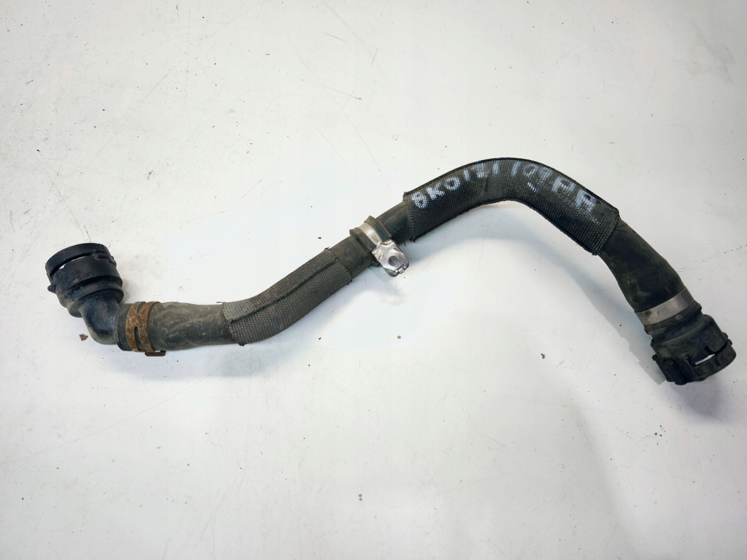 cijevčica prijenos crijevo vode AUDI A4 B8 A5 8T Q5 8K0121109AA