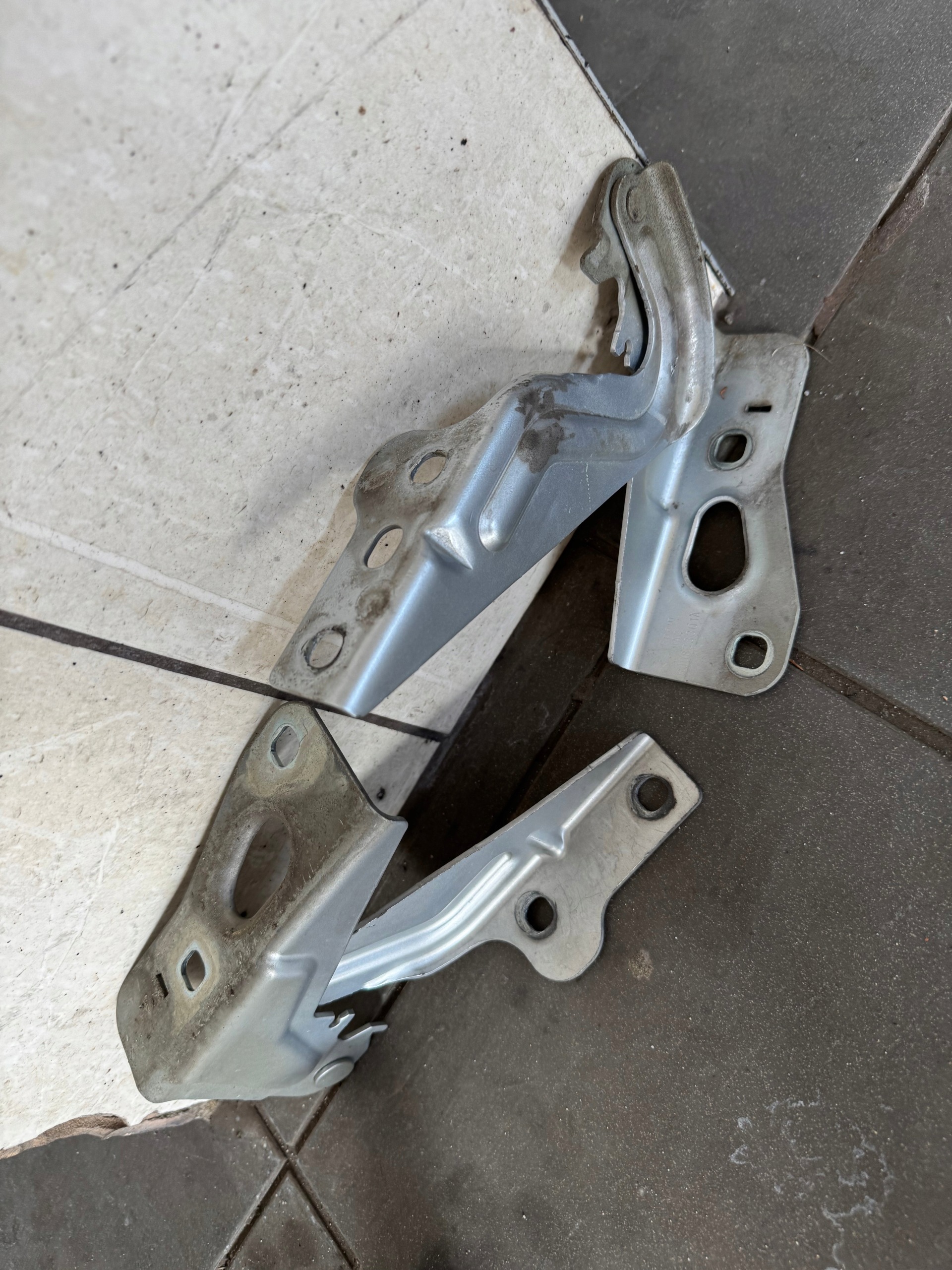 SEAT IBIZA IV bonnet hinges left right KOMPLET LS7Y silver