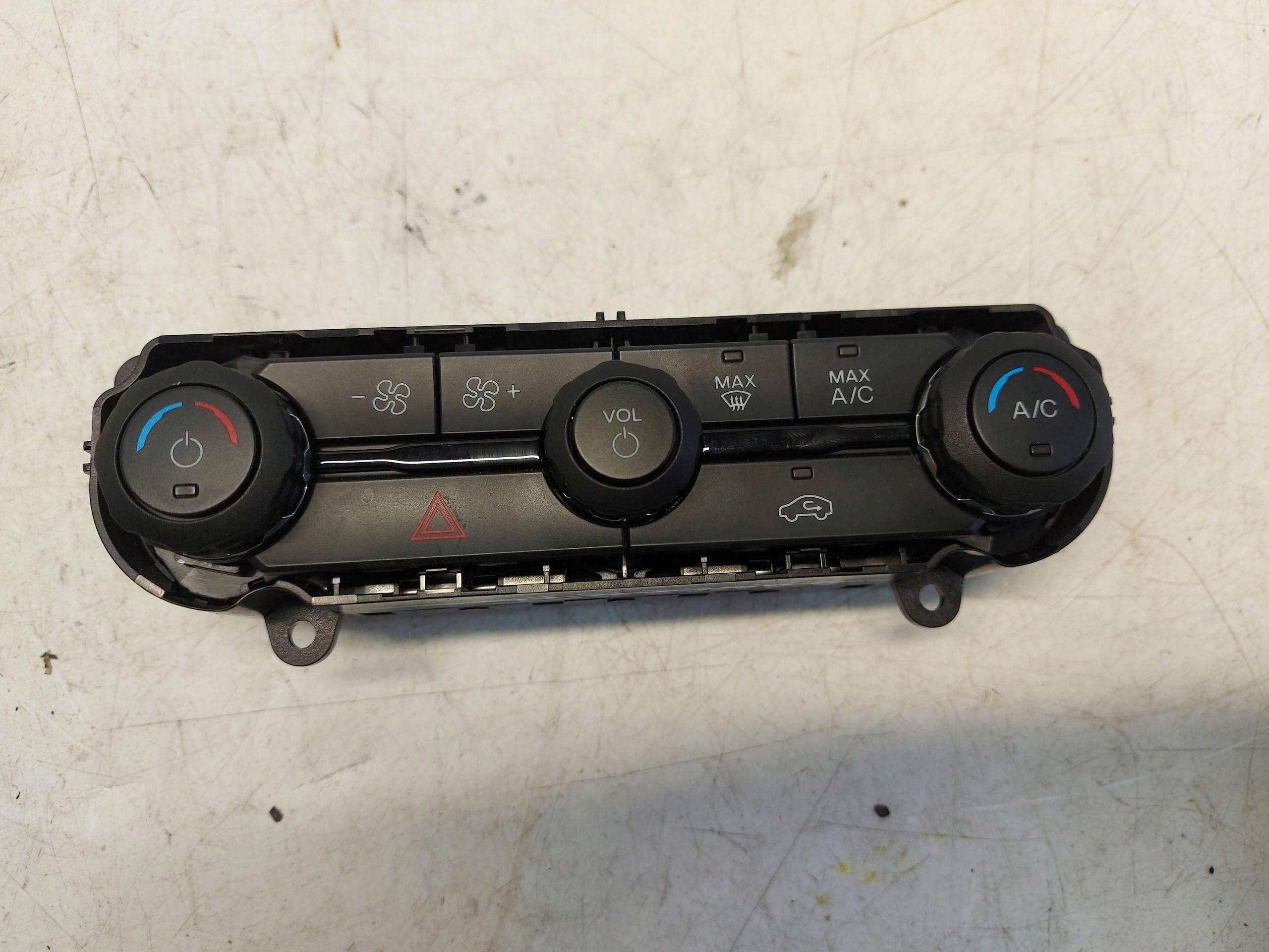 Ford Ranger VI 6 2024r PANEL klimatizaci GNWQB18A802
