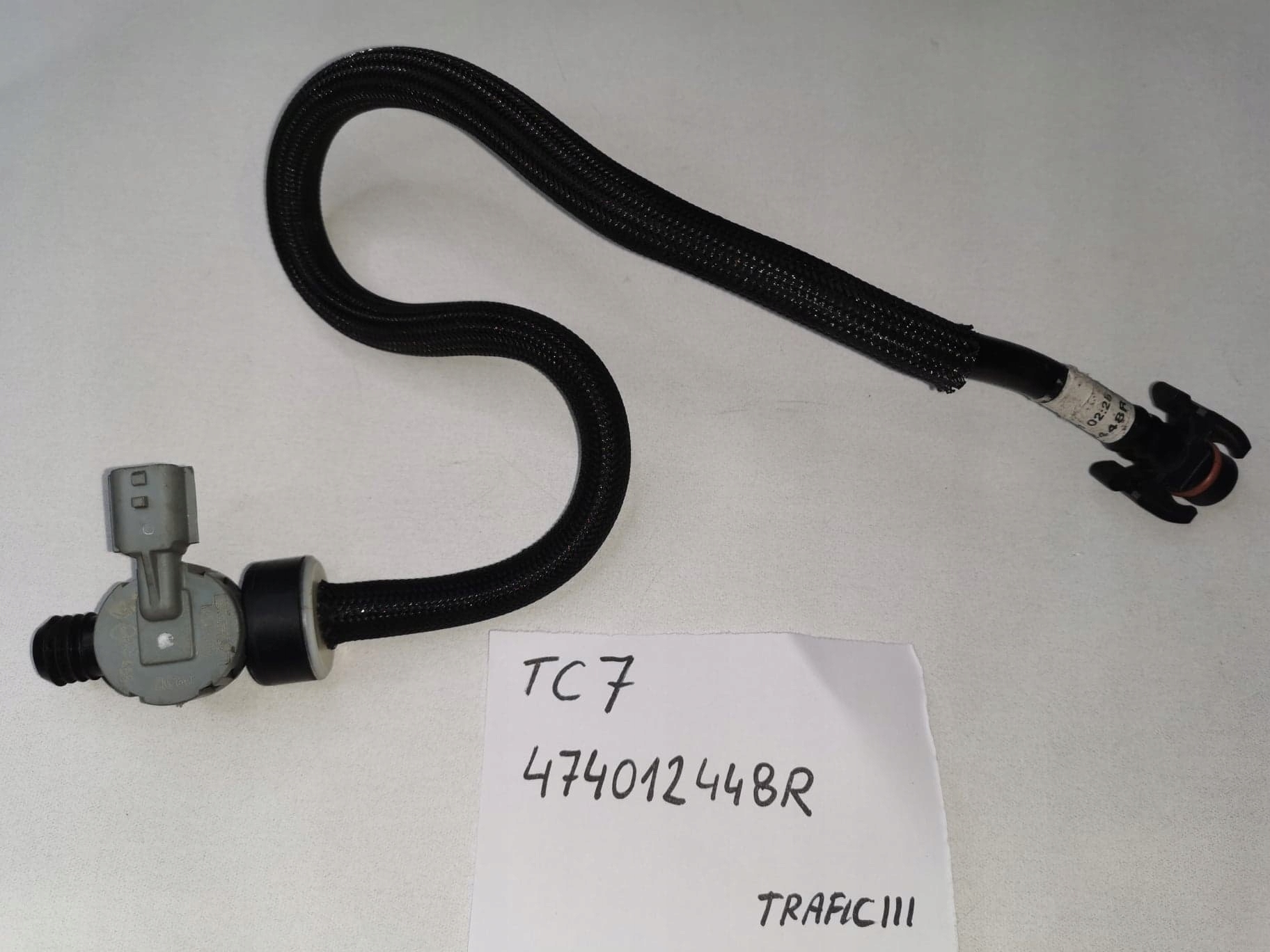 474012448R - КАБЕЛЬ ТРУБКА ШЛАНГ TRAFIC III VIVARO 1.6 DCI ПИЛА