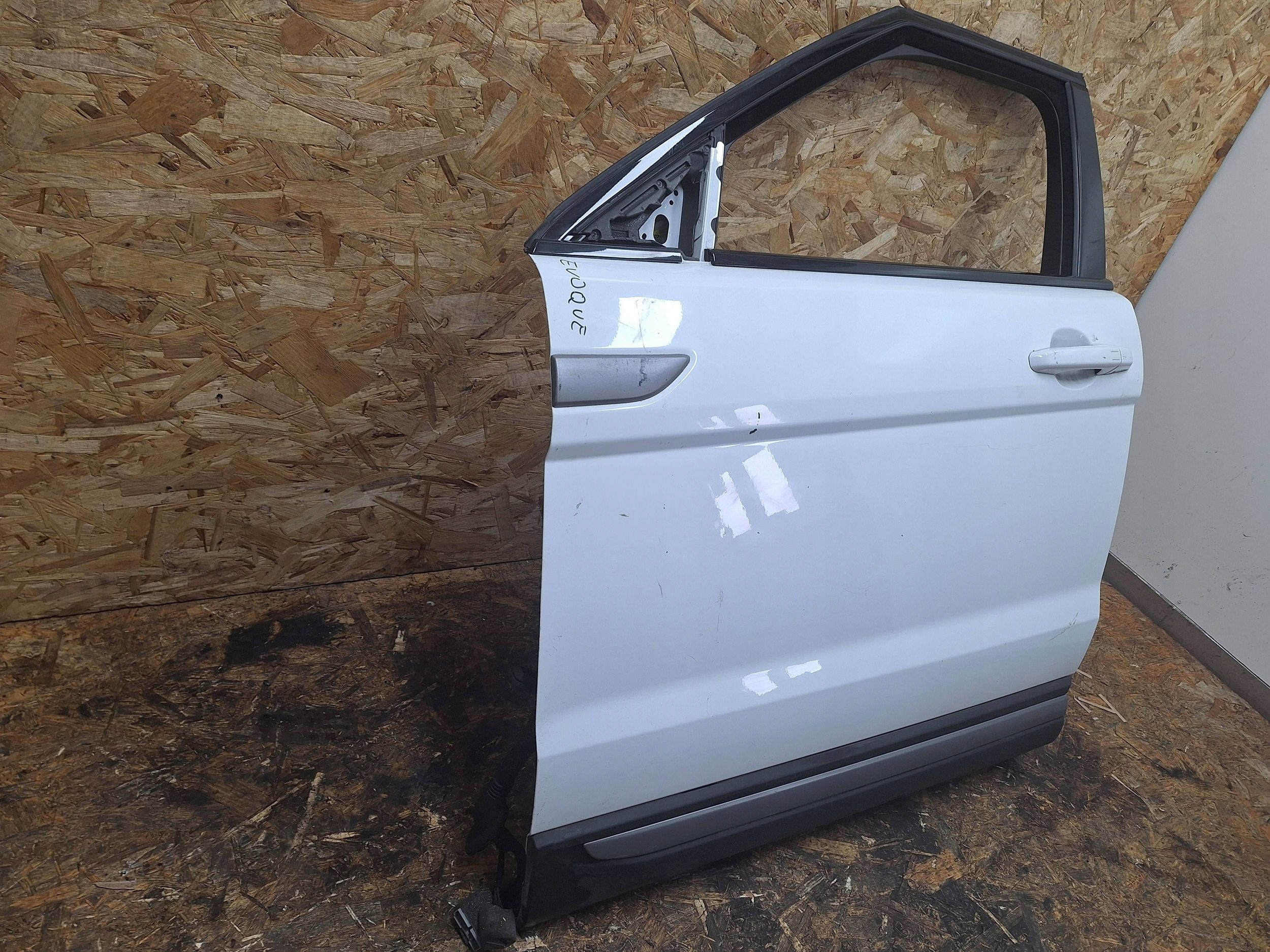 door left front RANGE ROVER EVOQUE and L538 11-19 complete