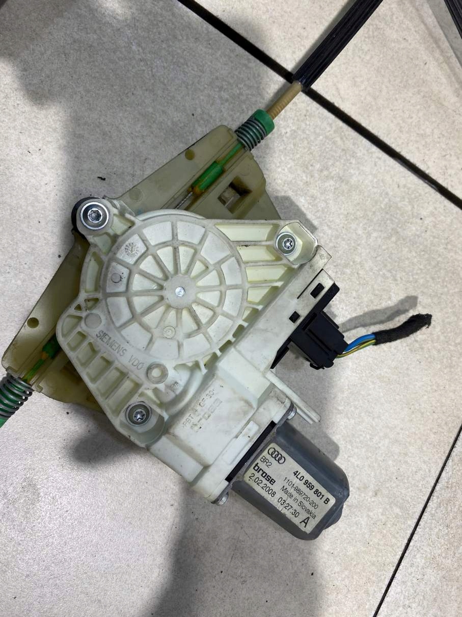 window regulator left rear part AUDI Q7 4L 4L0839461A
