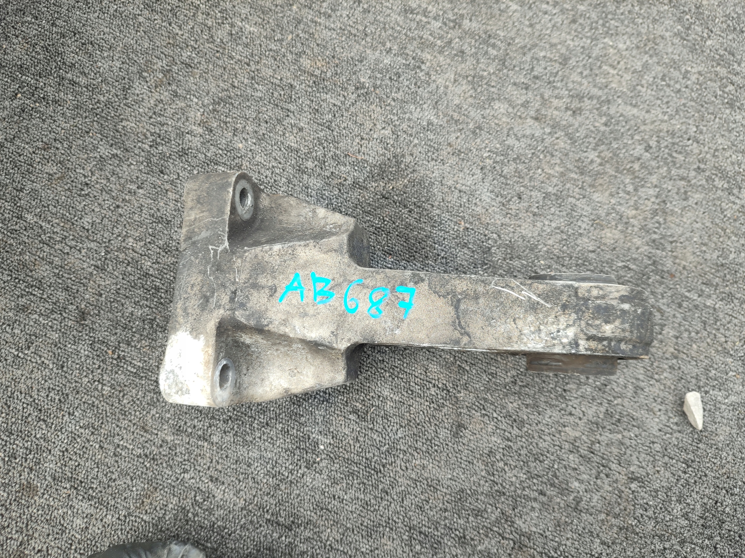 holder engine mount RENAULT MASTER III MOVANO 2.3 DCI 112214498R