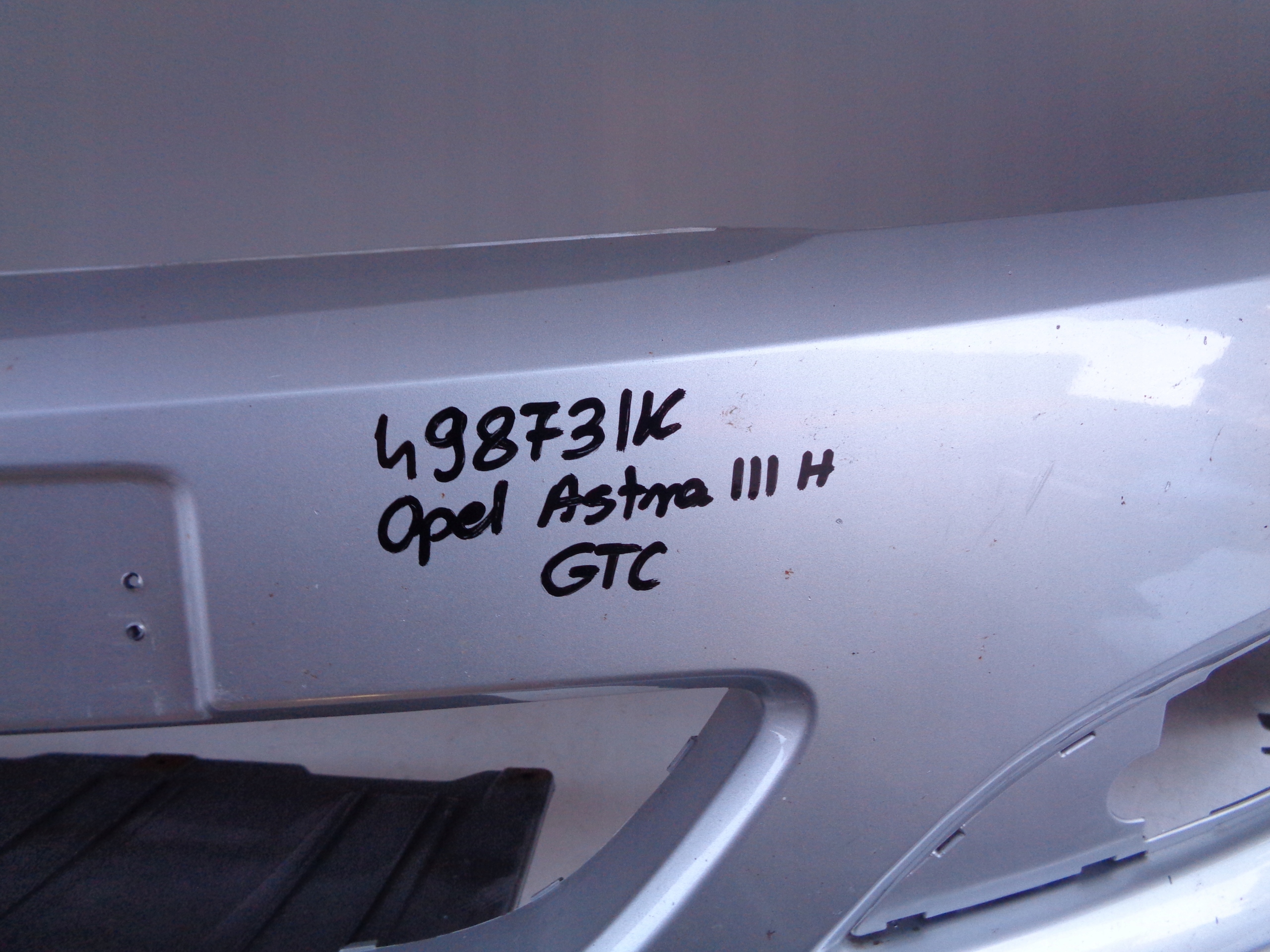 Frontstoßstange OPEL ASTRA III H GTC NR 49873