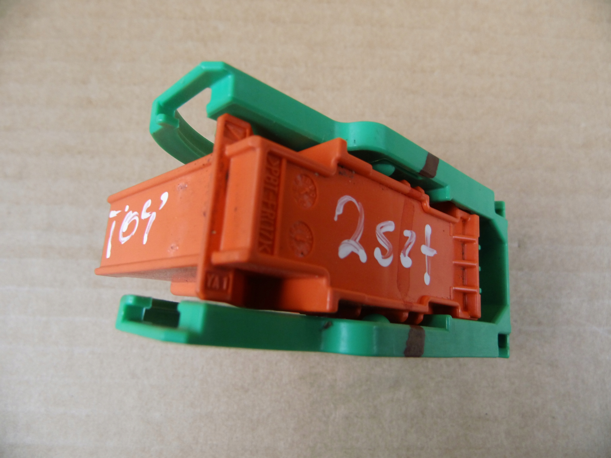 Mitsubishi Outlander III PHEV fuse baterii 9499F054