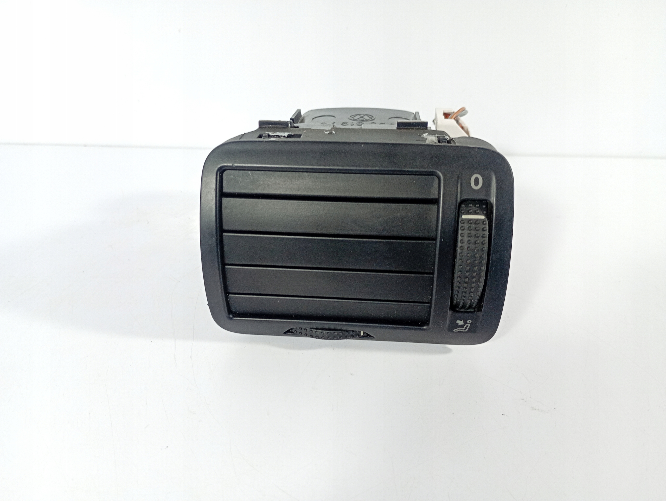 VW PASSAT B5 FL 00-05 grid air conditioning devices left driver´s OE 3B0819703D