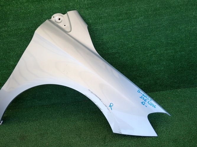 MERCEDES W246 B-KLASA 12- fender right front