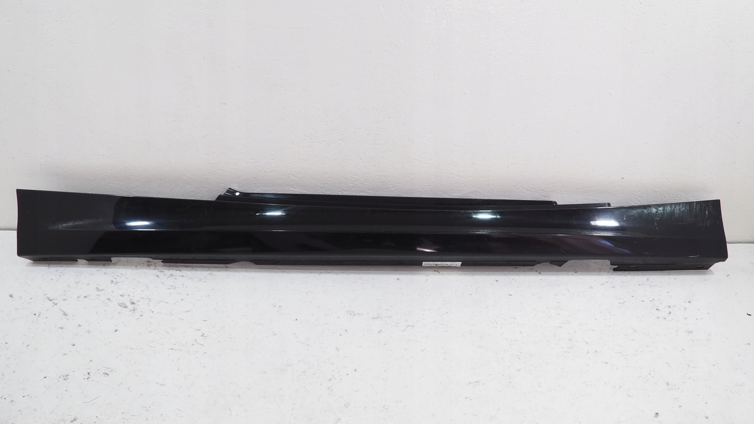 BMW 1 E81 E82 E88 lišta Prahová pravá 7183234