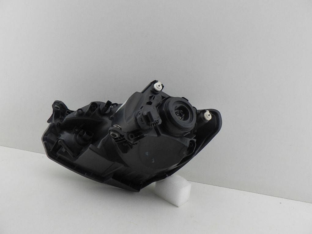 VW UP 1S 1S1 11- light right