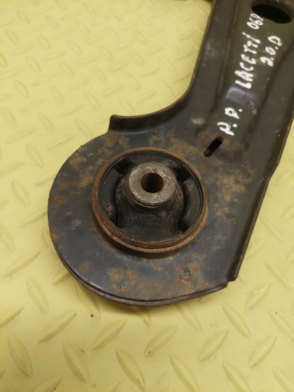 CHEVROLET LACETTI 2.0 TCDI arm right front