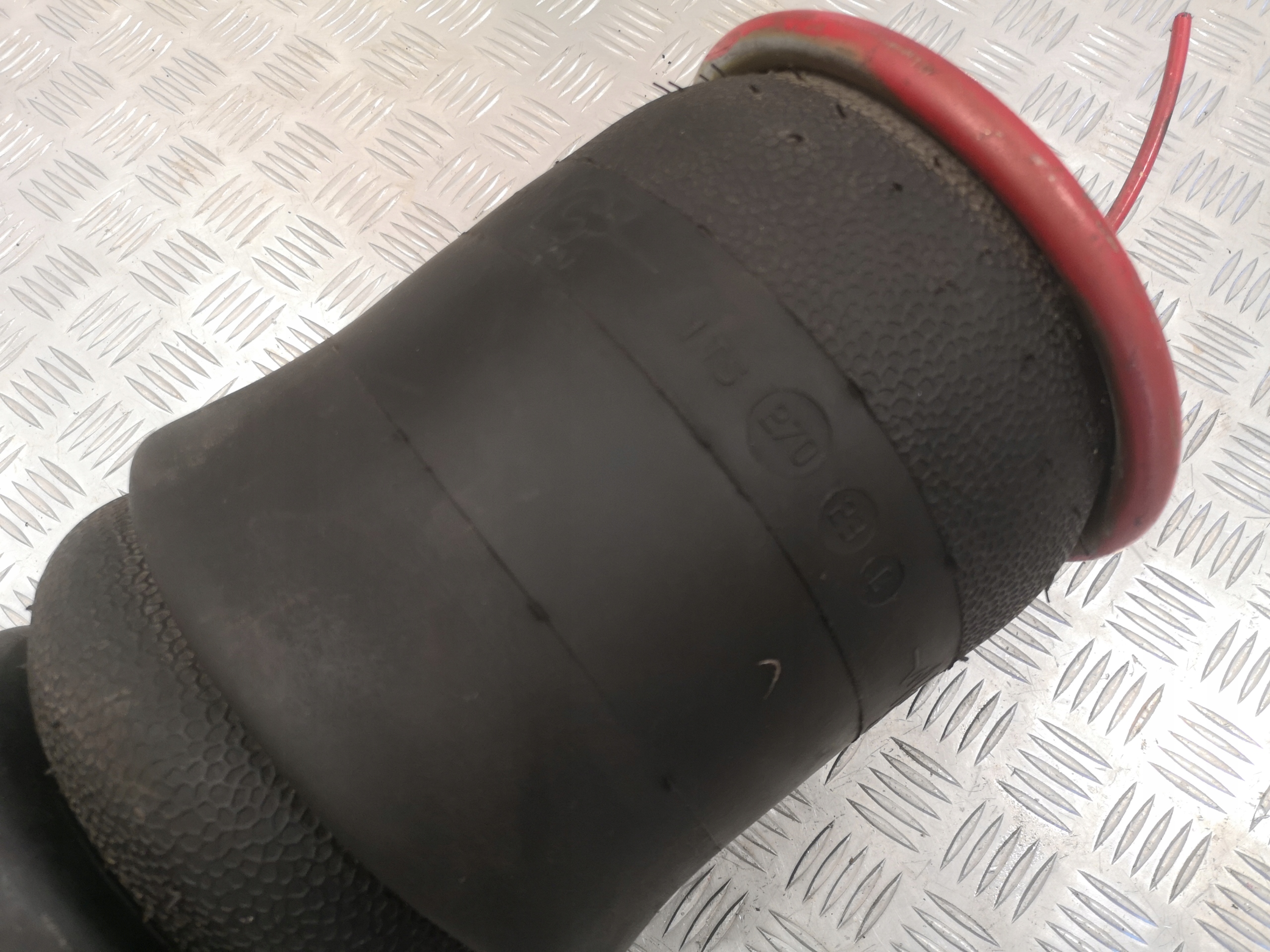 Сильфон подушка правая передняя IVECO STRALIS 450 13r