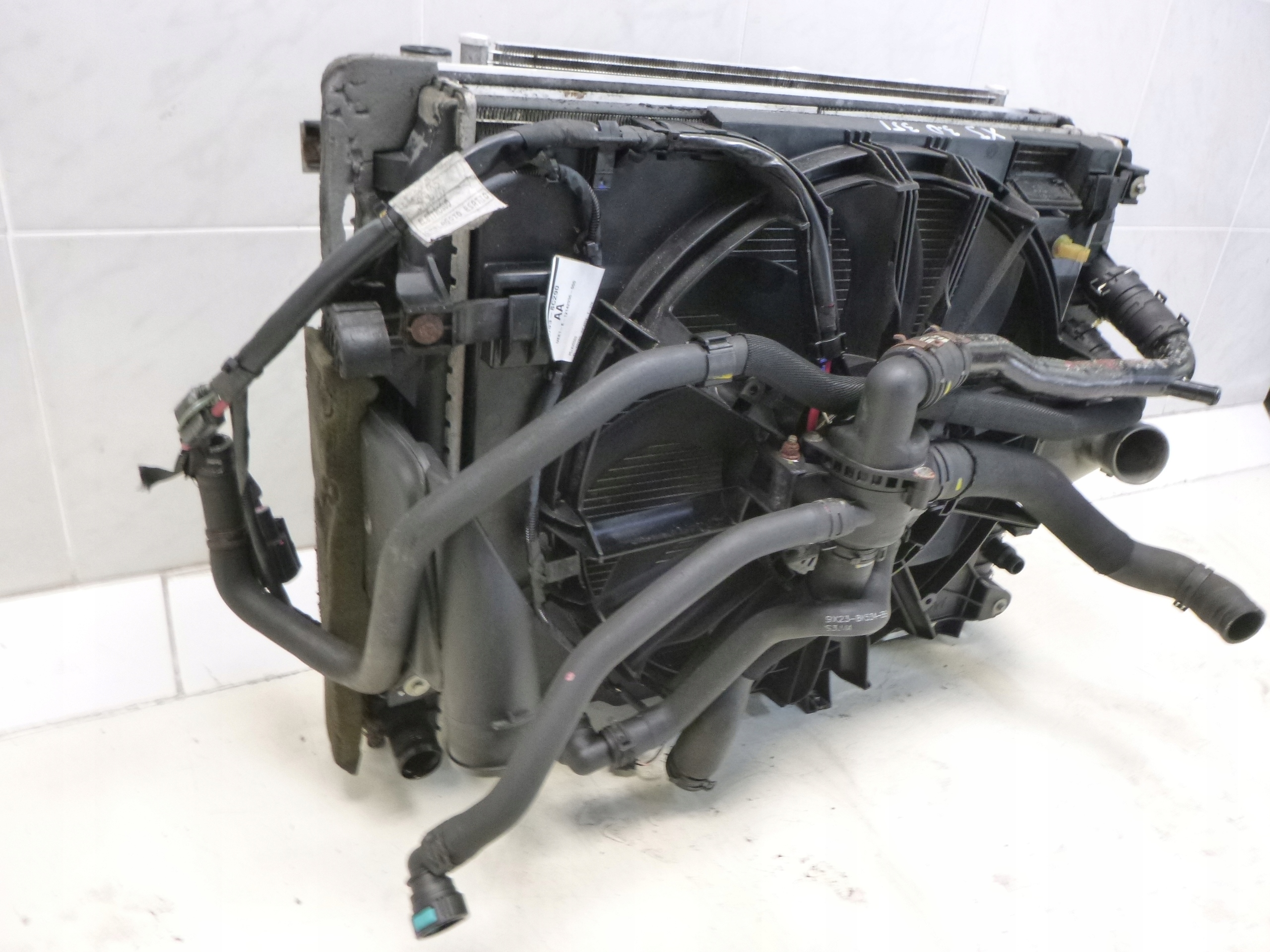 JAGUAR XJ X351 3.0 D KOMPLET chladič ventilátor