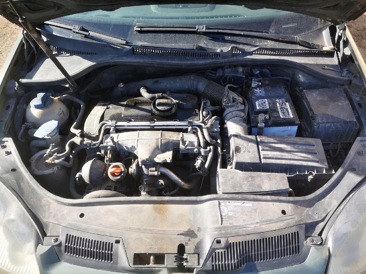 volkswagen Golf шланг интеркулера 2005 2.0л