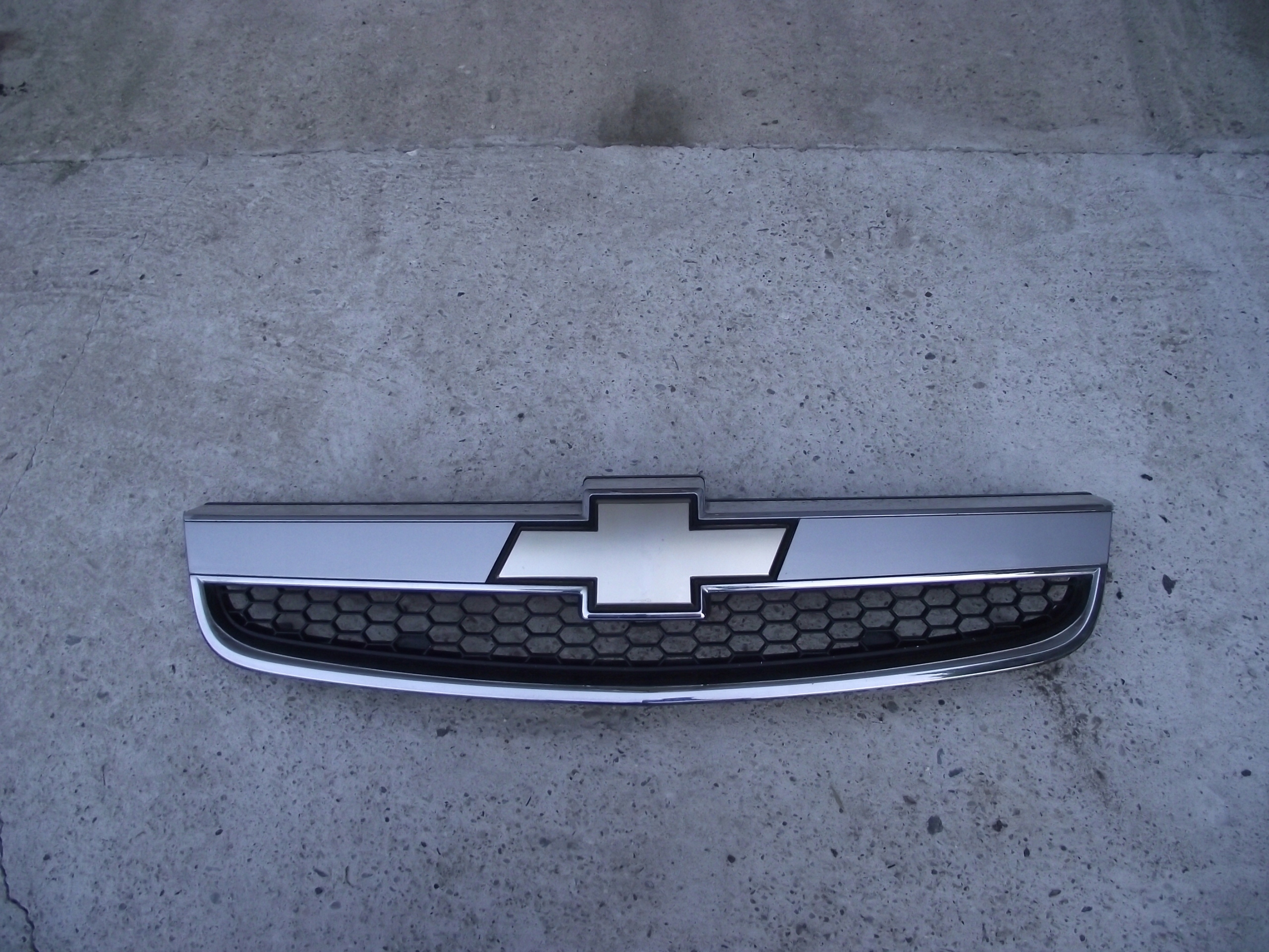 Chevrolet OE 96442718 решетка радиатора