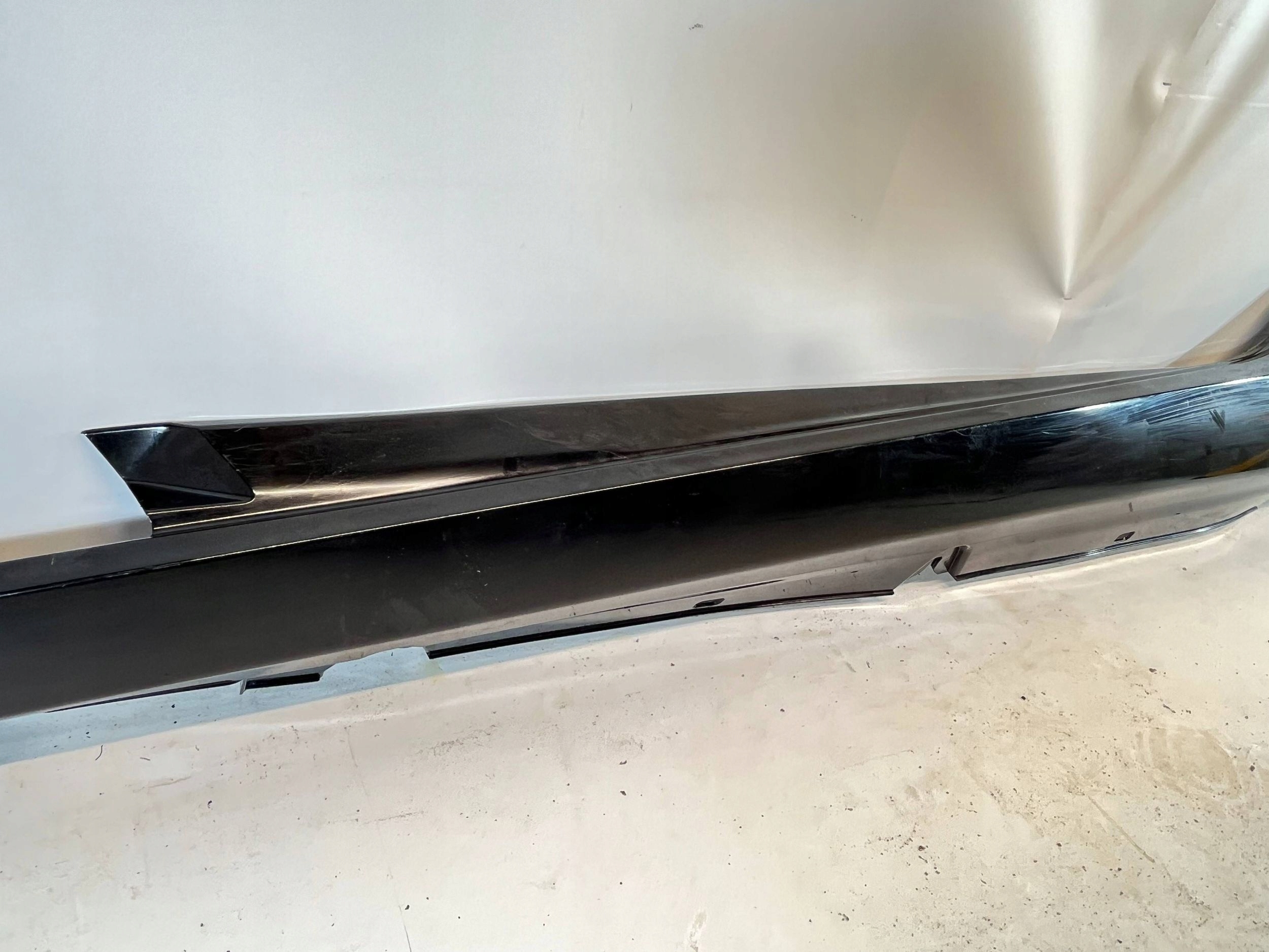 moulding threshold left Mercedes-Benz C W205 A2056905605