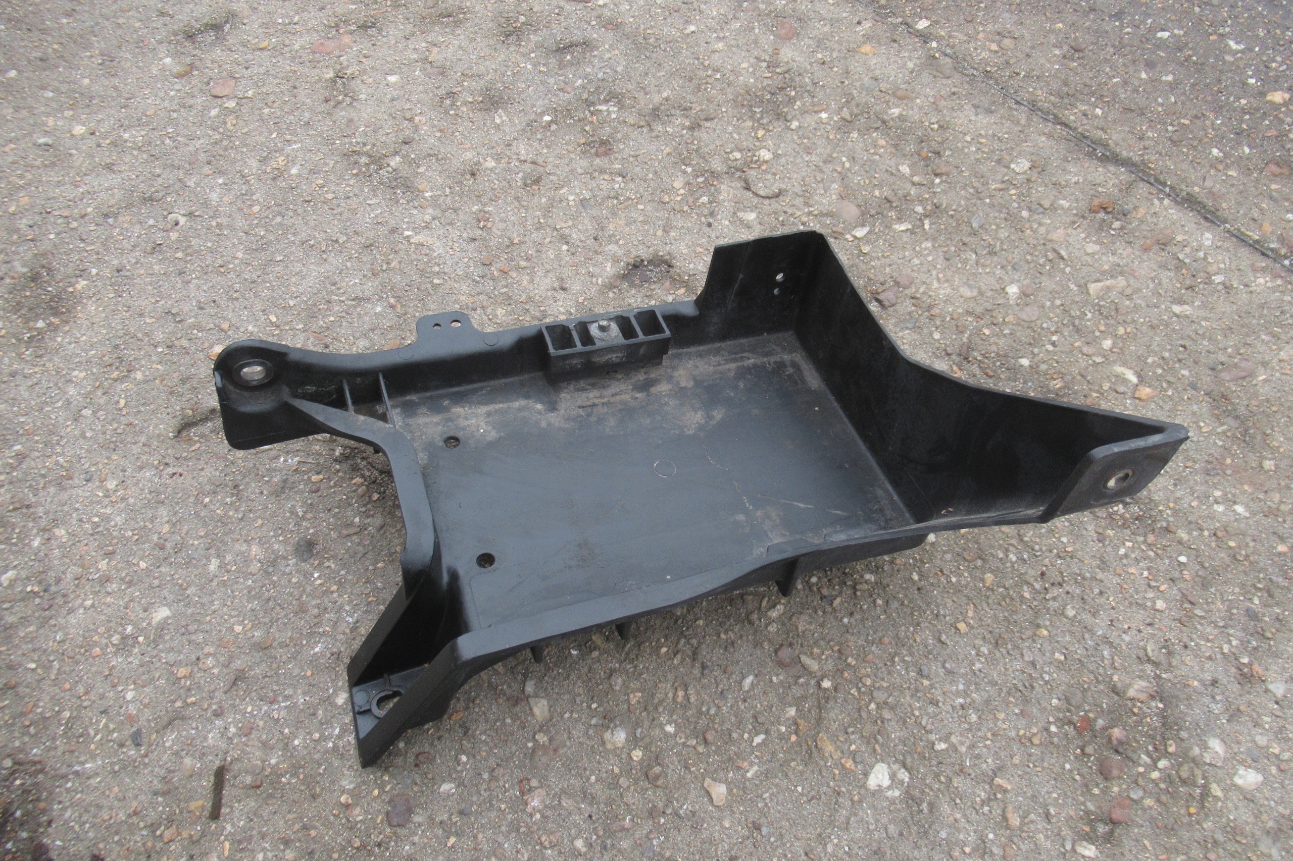 FORD EXPLORER 99R Porta per batteria F87B-10723