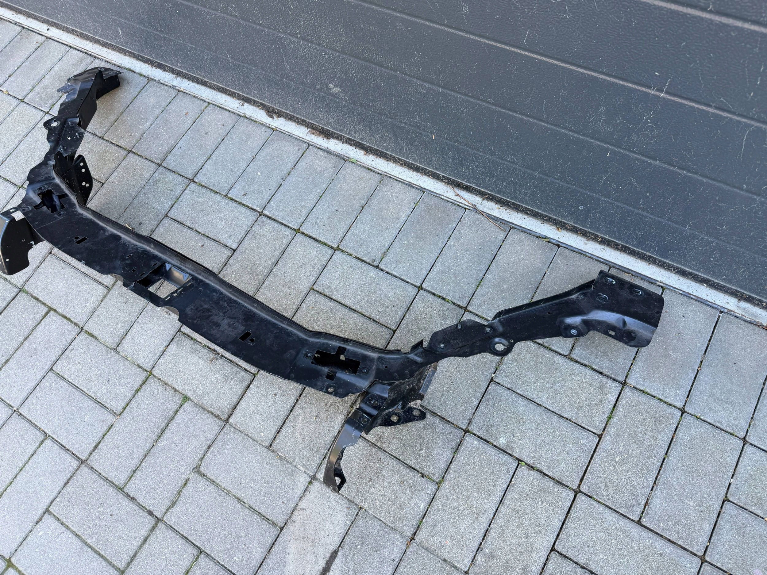 Mercedes SL230 01- pillar iron support panel for radiators gora
