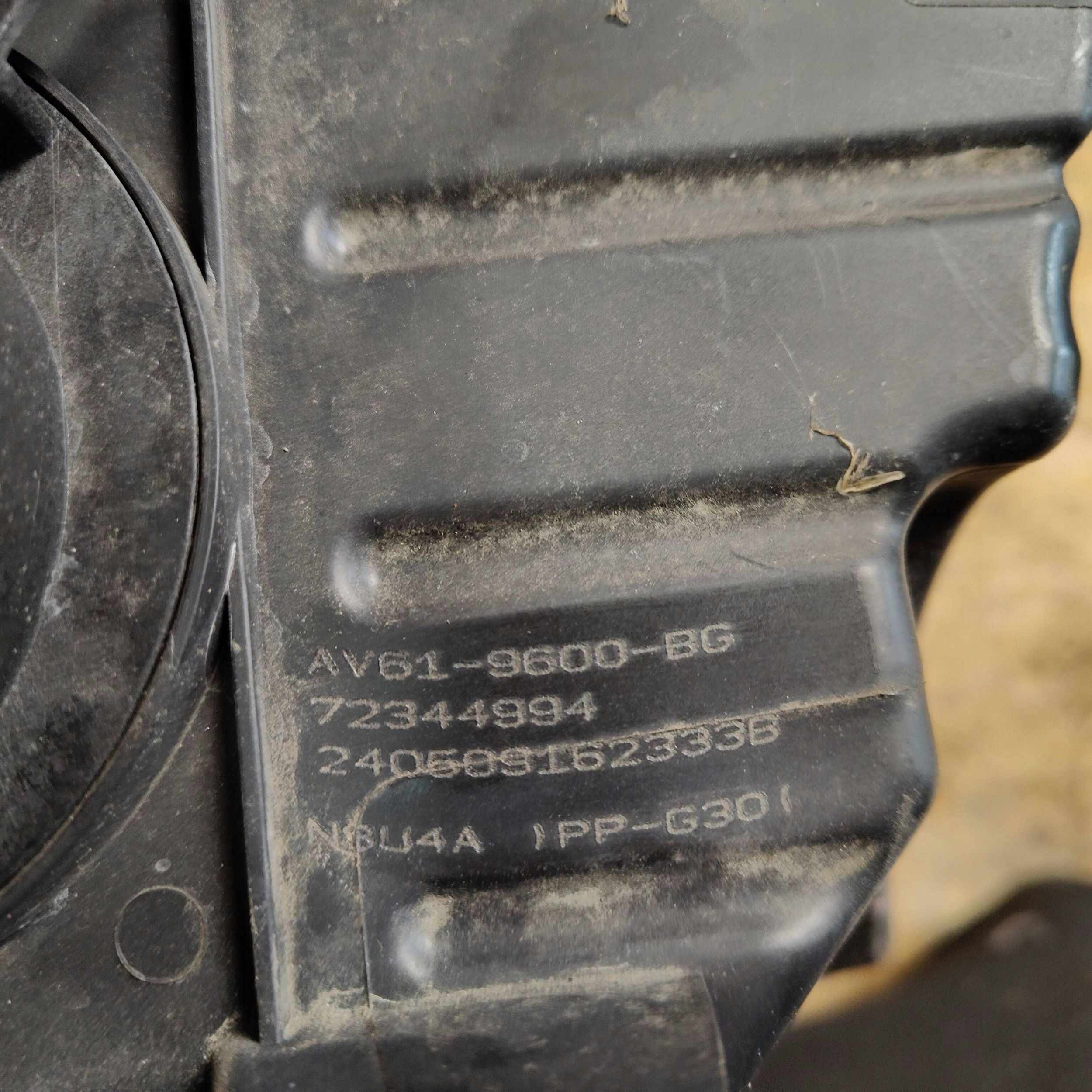 Gehäuse filter luft Ford Focus AV619600BG