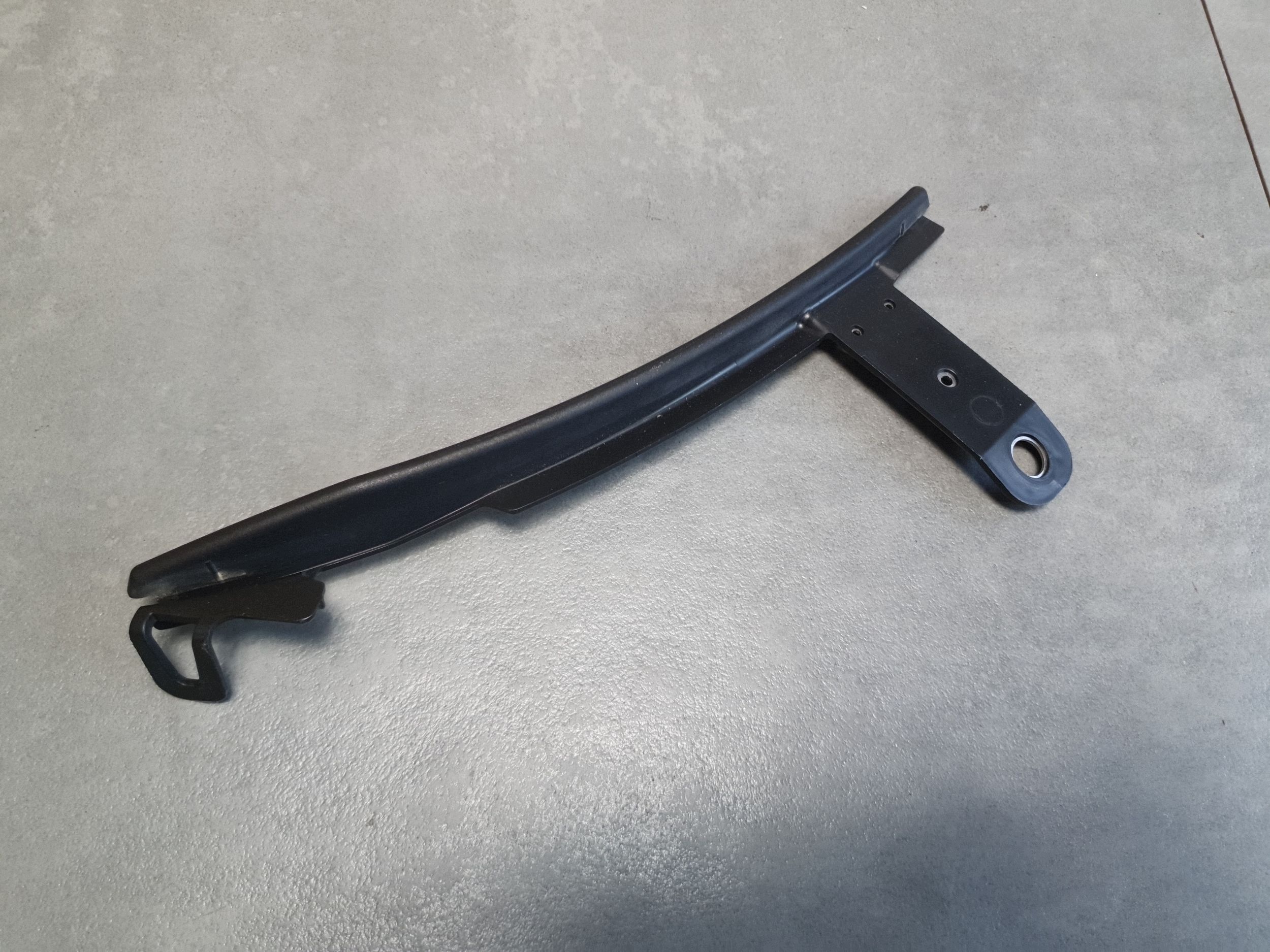 Audi A3 8Y blende abdeckung nadkola links heck 8Y0853817A