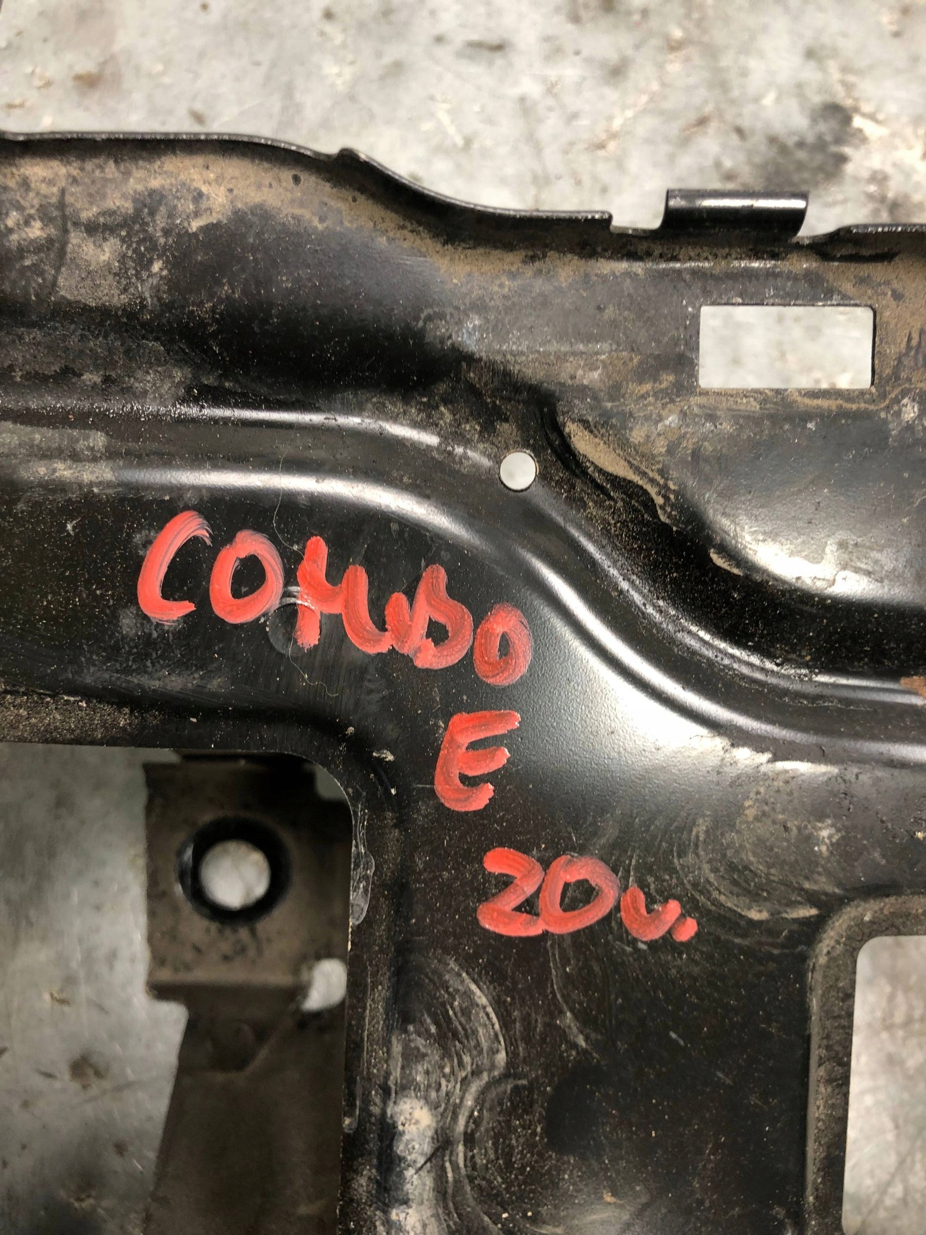 držač akumulatora OPEL COMBO E 981528858000