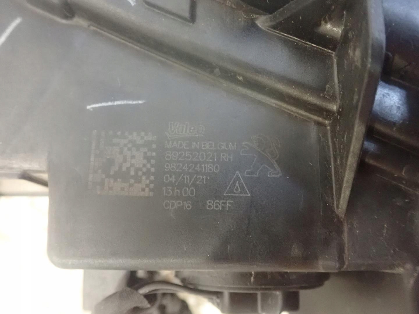 Nebelscheinwerfer rechts LED DRL PEUGEOT 2008 II 2019