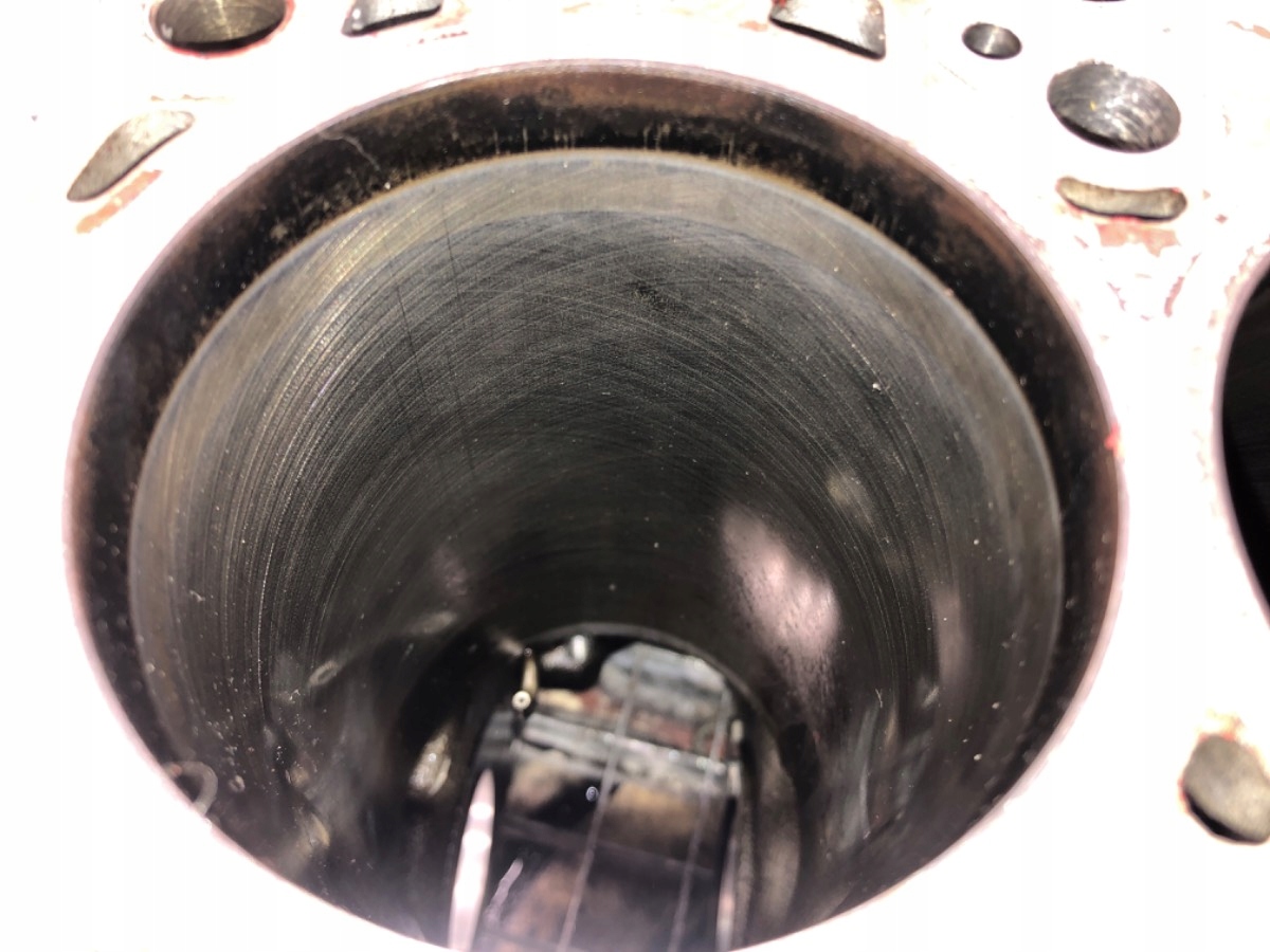 BLOK SILNIKA SKODA RAPID 12-22 1.4TDI 90KM 04B103011T Typ silnika Diesel