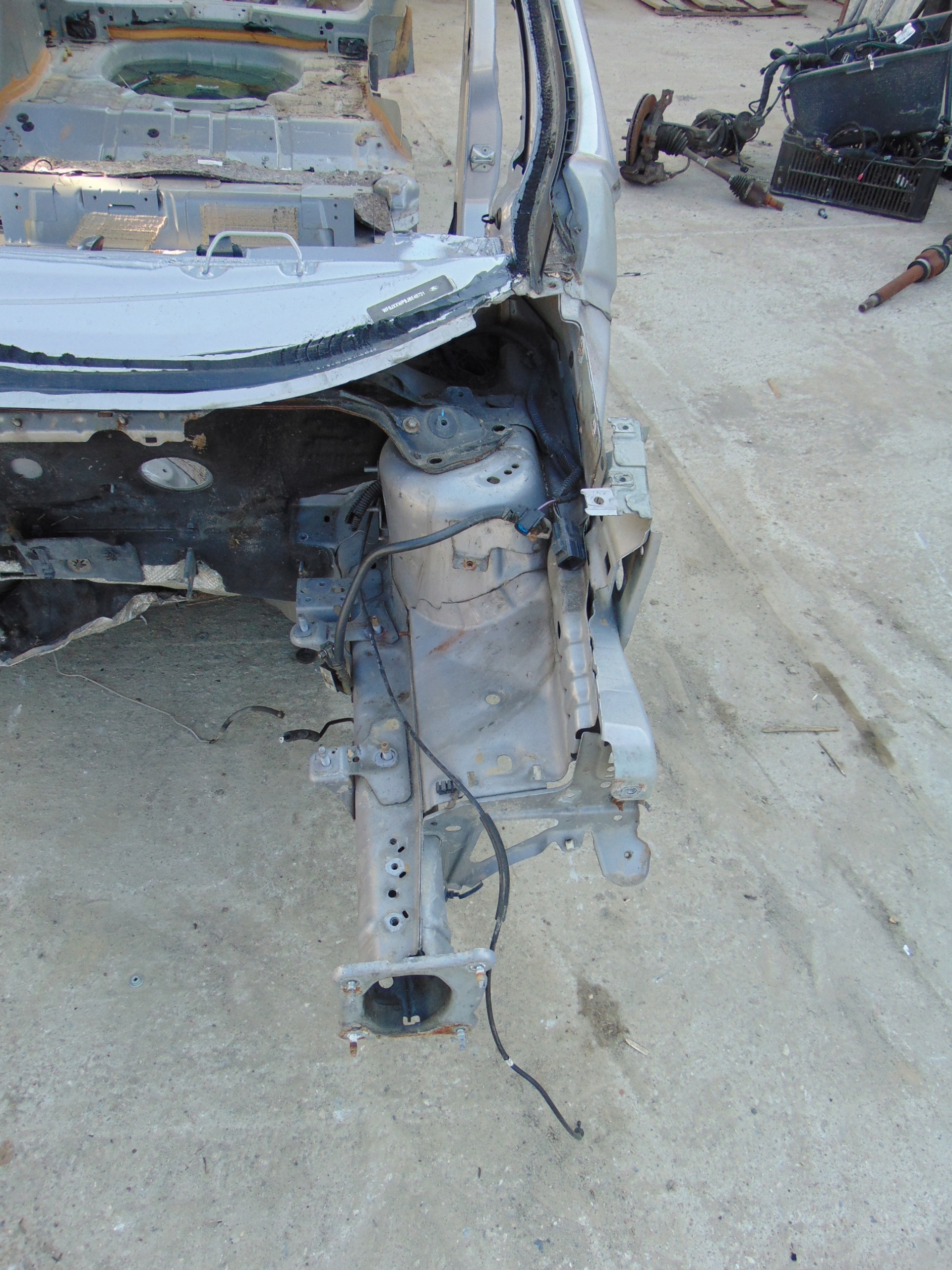 ĆWIARTKA LEWA PODŁUŻNICA PRÓG FORD C-MAX MK2 Typ samochodu Samochody osobowe