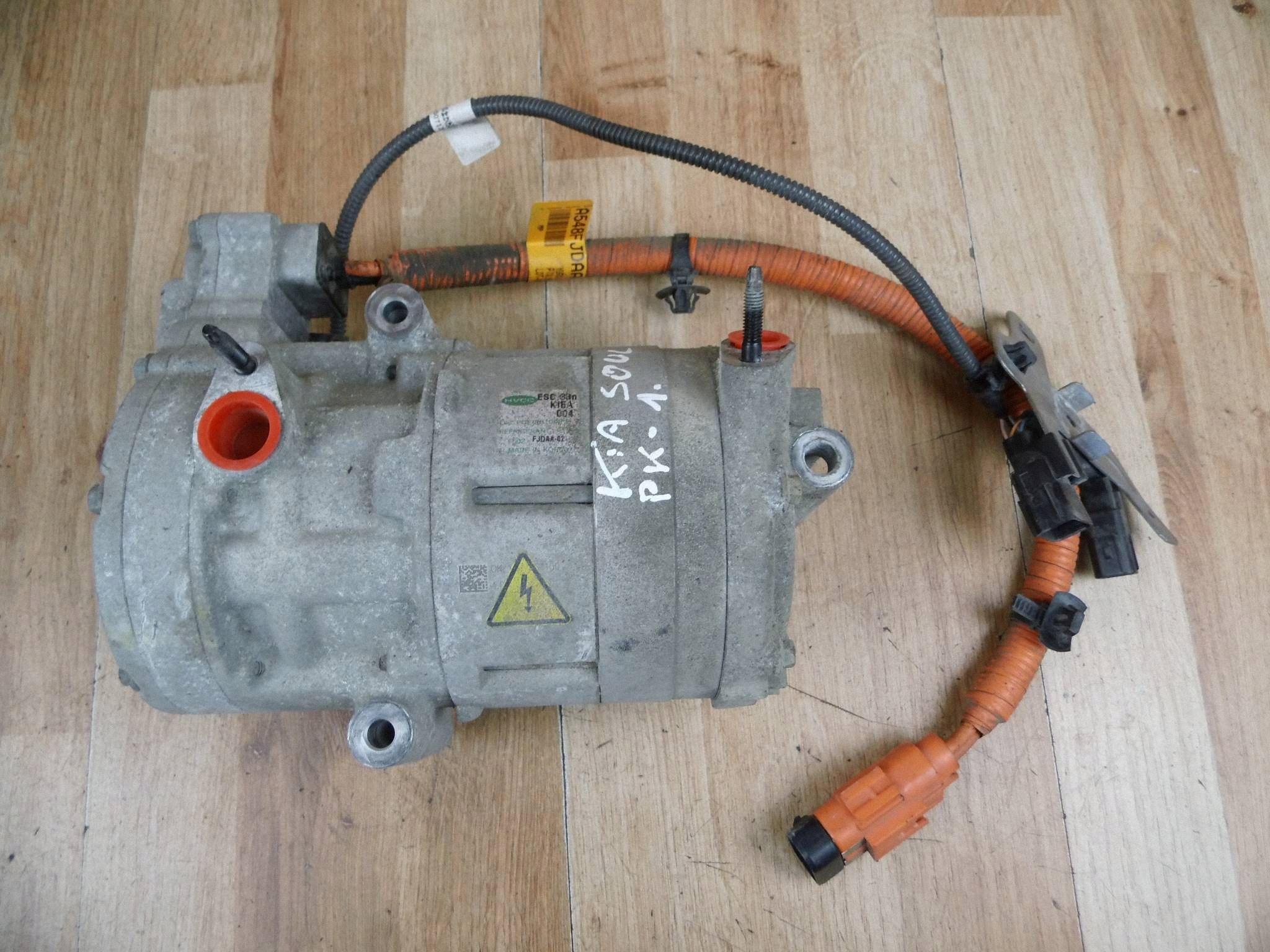 Kia Soul EV compressor; air conditioning compressor klimy F502-FJDAA-02