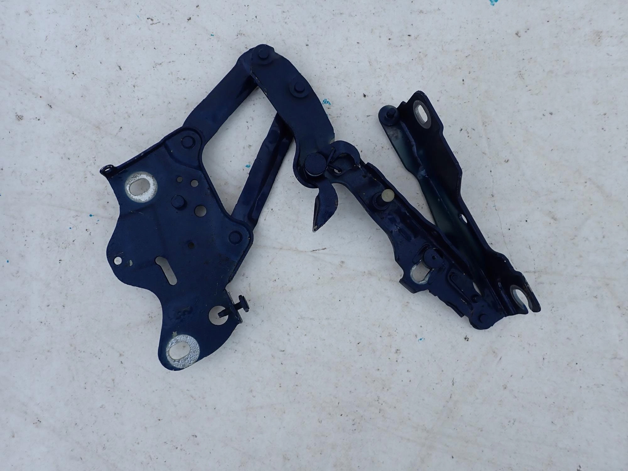 BMW X5 G05 18-> hinge bonnets left