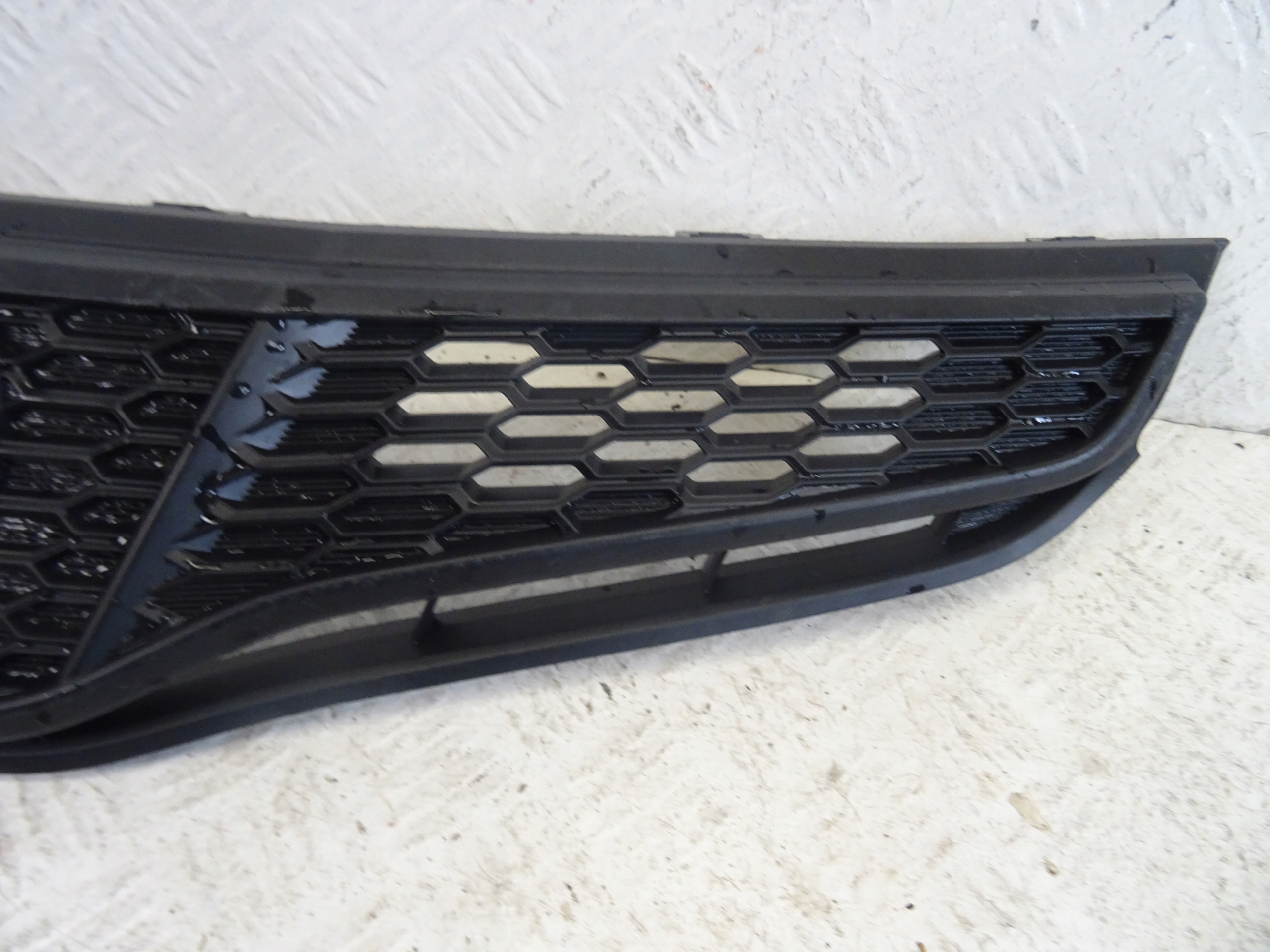 grille radiator grill front front HONDA JAZZ III 71121-TF0