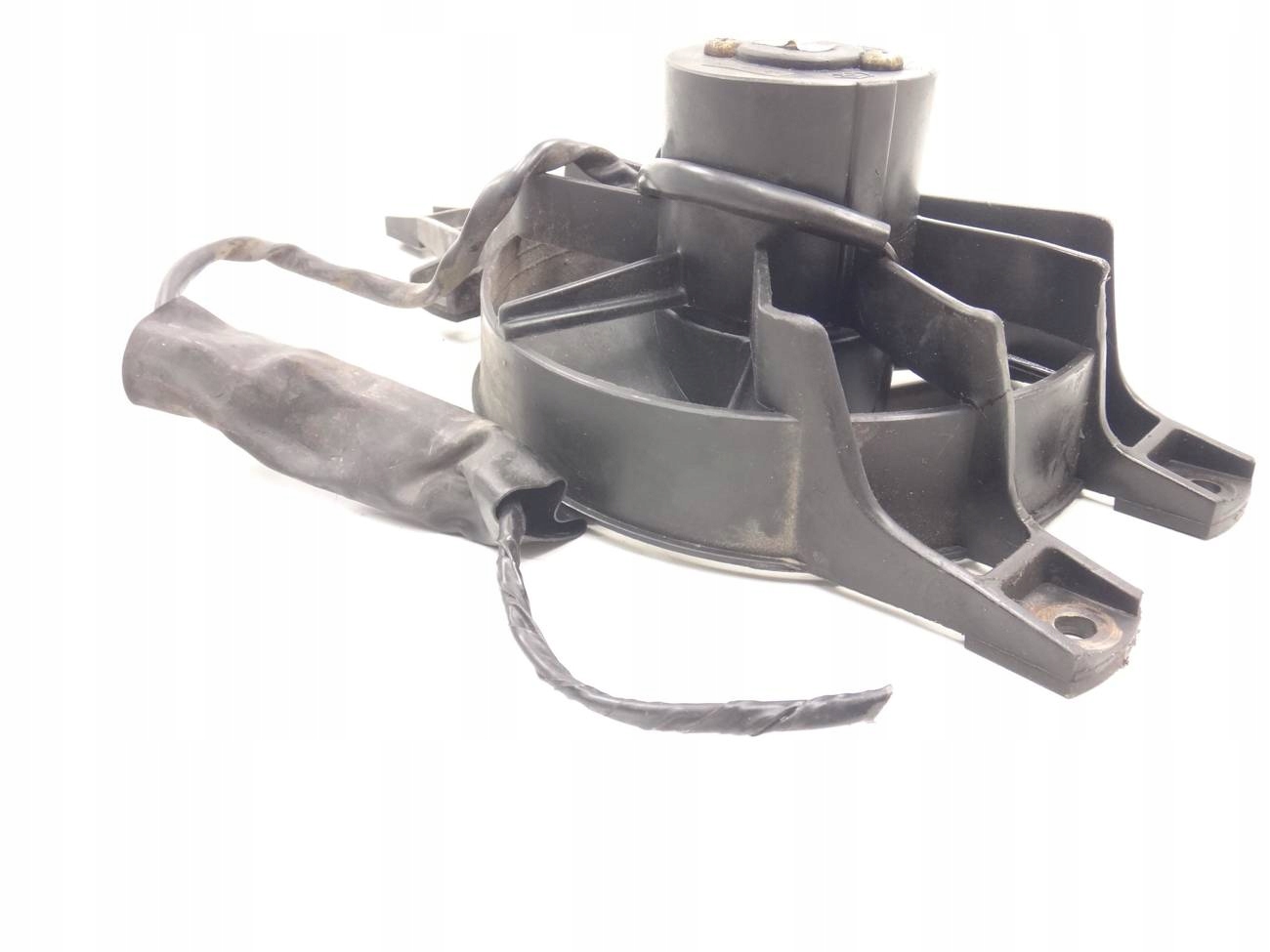 PIAGGIO MP3 125 WENTYLATOR CHŁODNICY Numer katalogowy części 090EWS92214