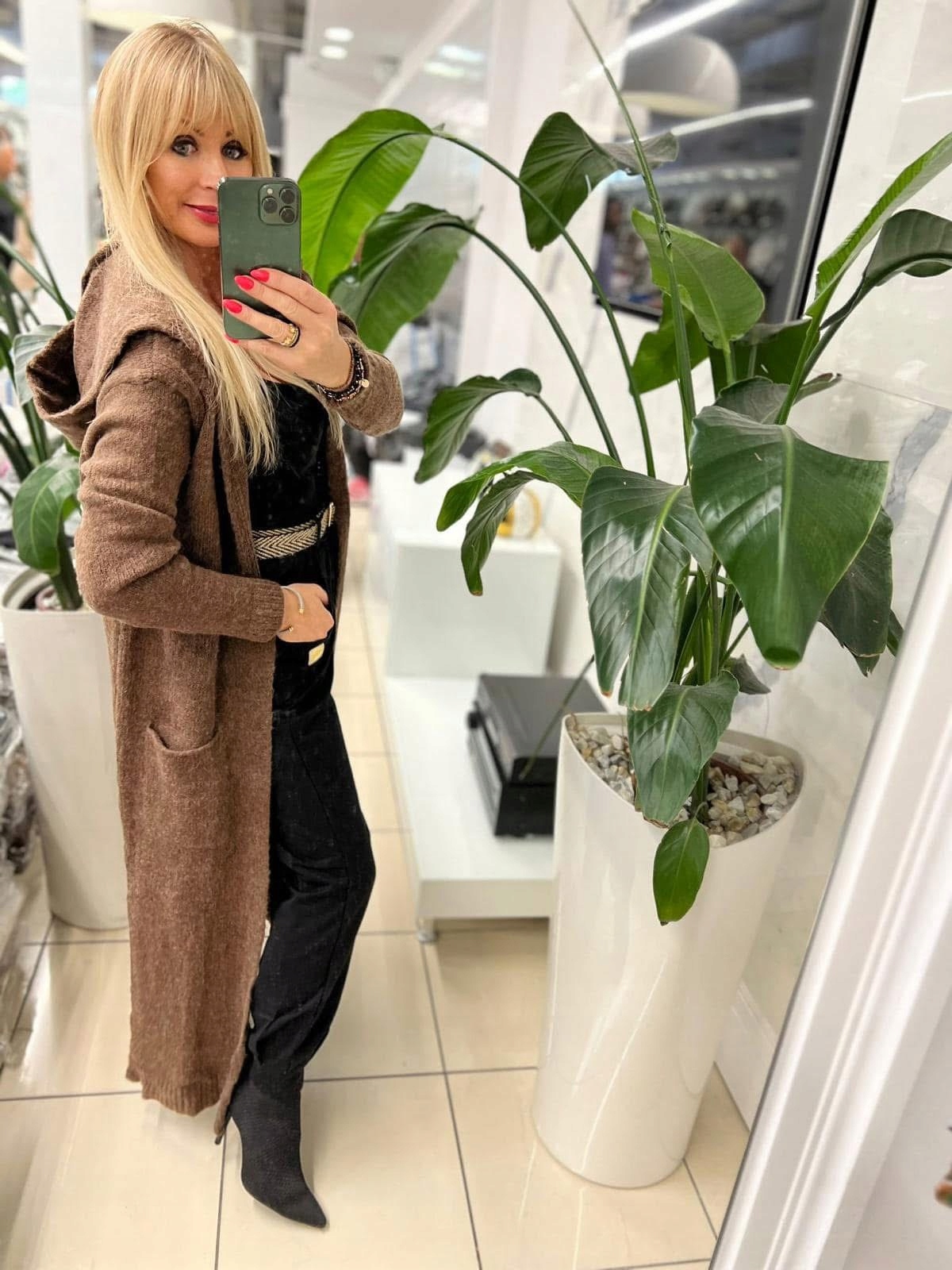 Béžový svetr Model 4276 Megi velikost univerzální