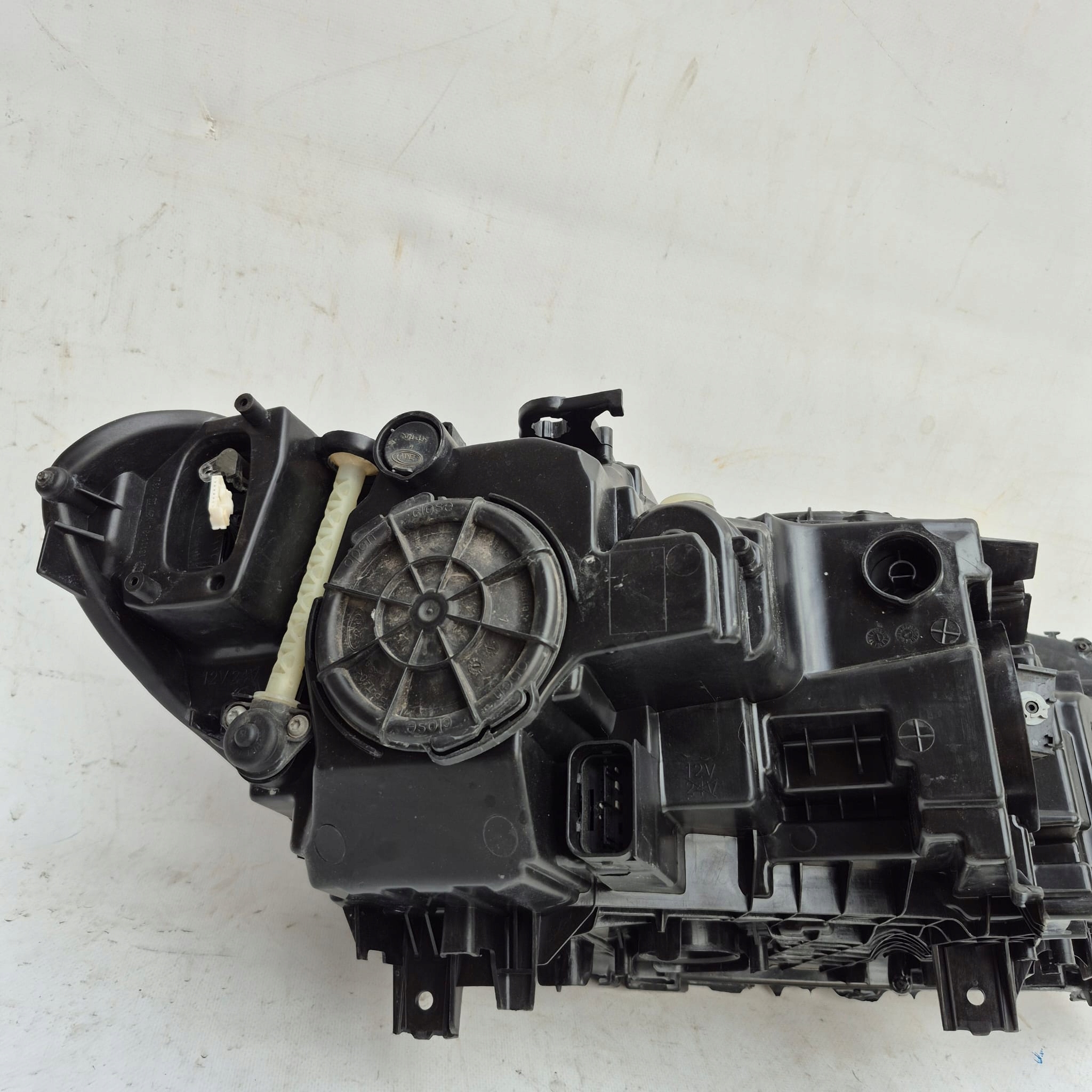 BMW 5 G30 G31 17- light left front front FULL LED ADAPTIVE 7439193