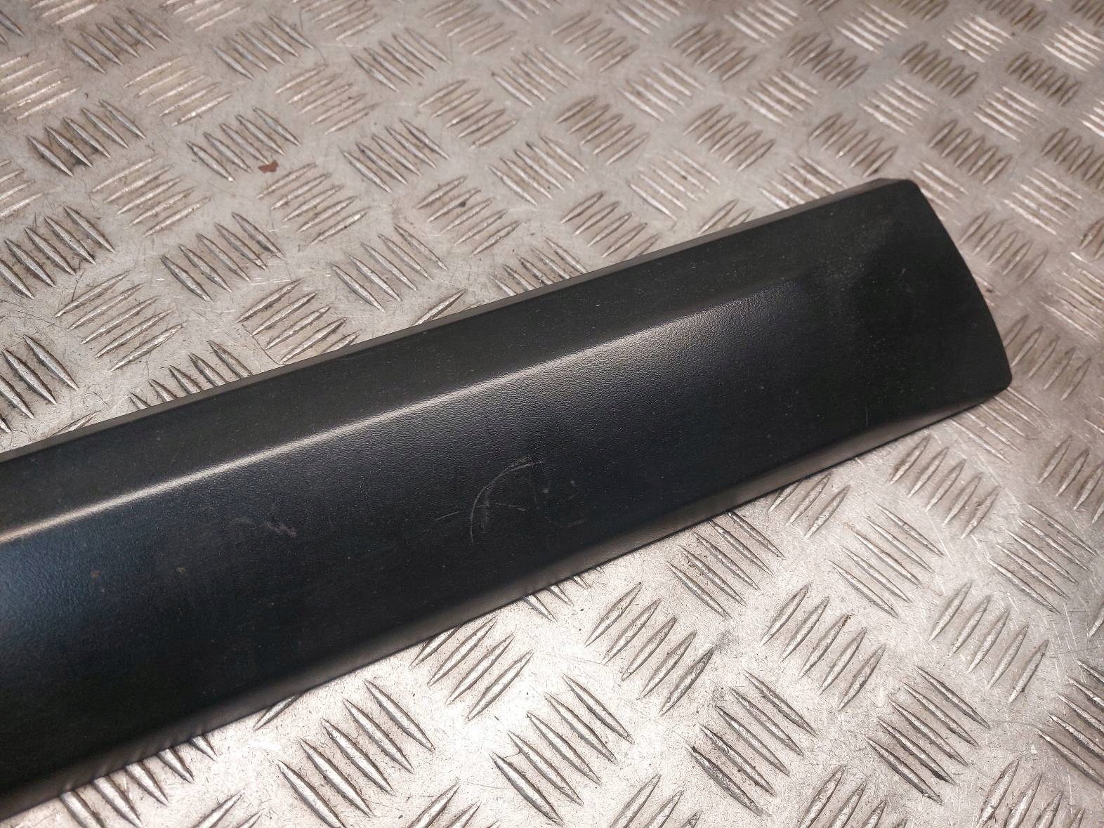 moulding door left rear part VOLVO XC60 and 31294847