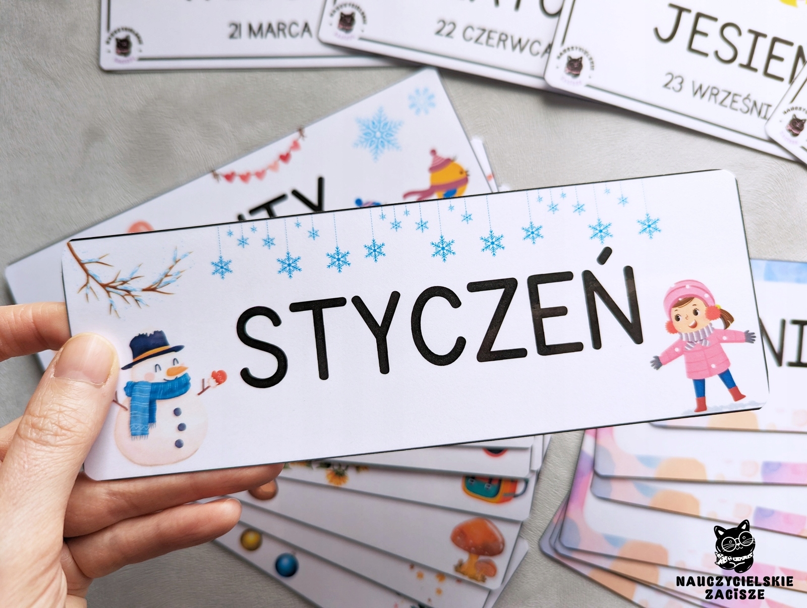 4 PORY ROKU + 12 MIESIĘCY + 7 DNI TYGODNIA Zestaw plansz dla dla dzieci Autor Nauczycielskie zacisze