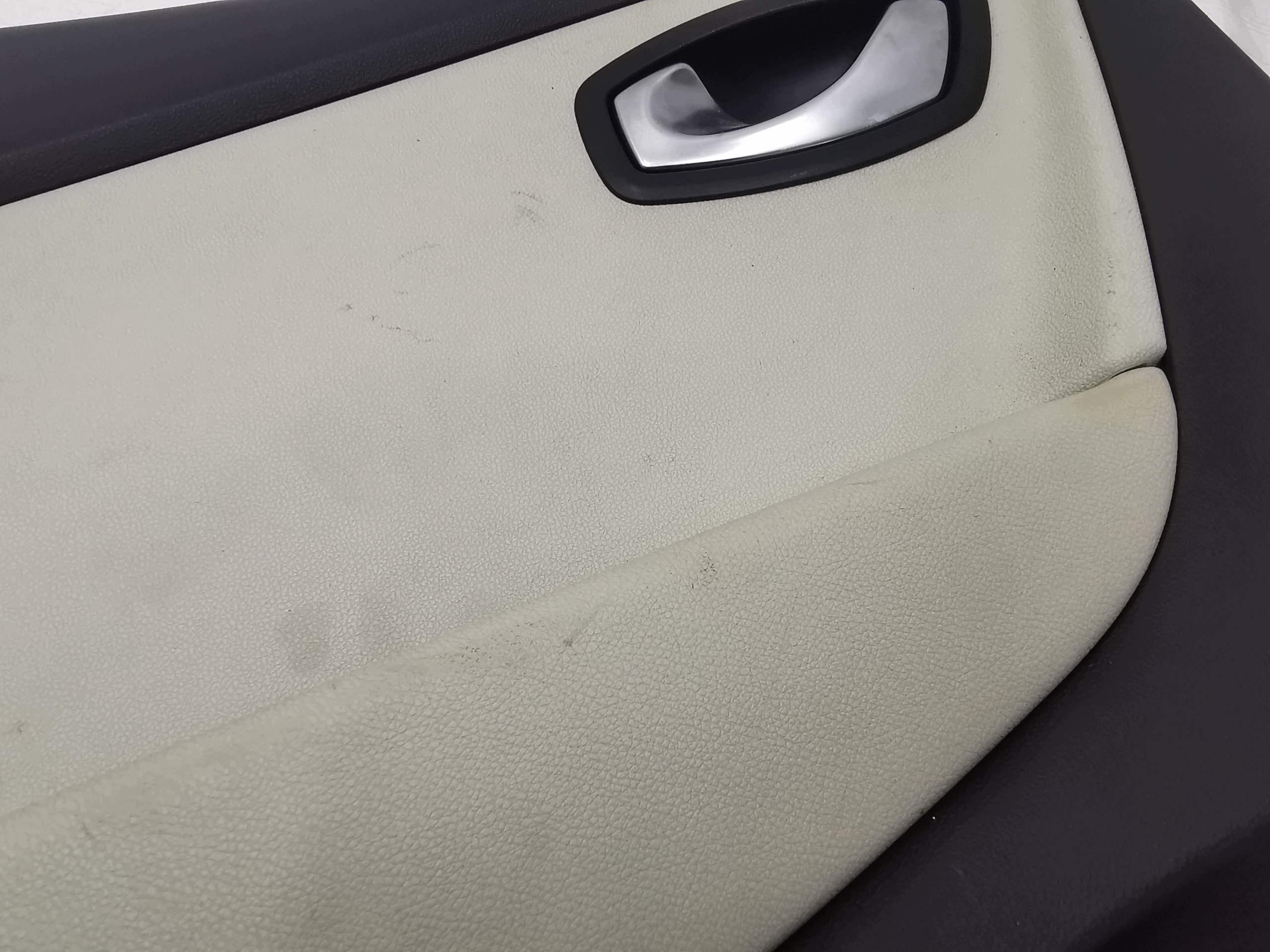 side door left rear part RENAULT CAPTUR and LIFT 829A10334R