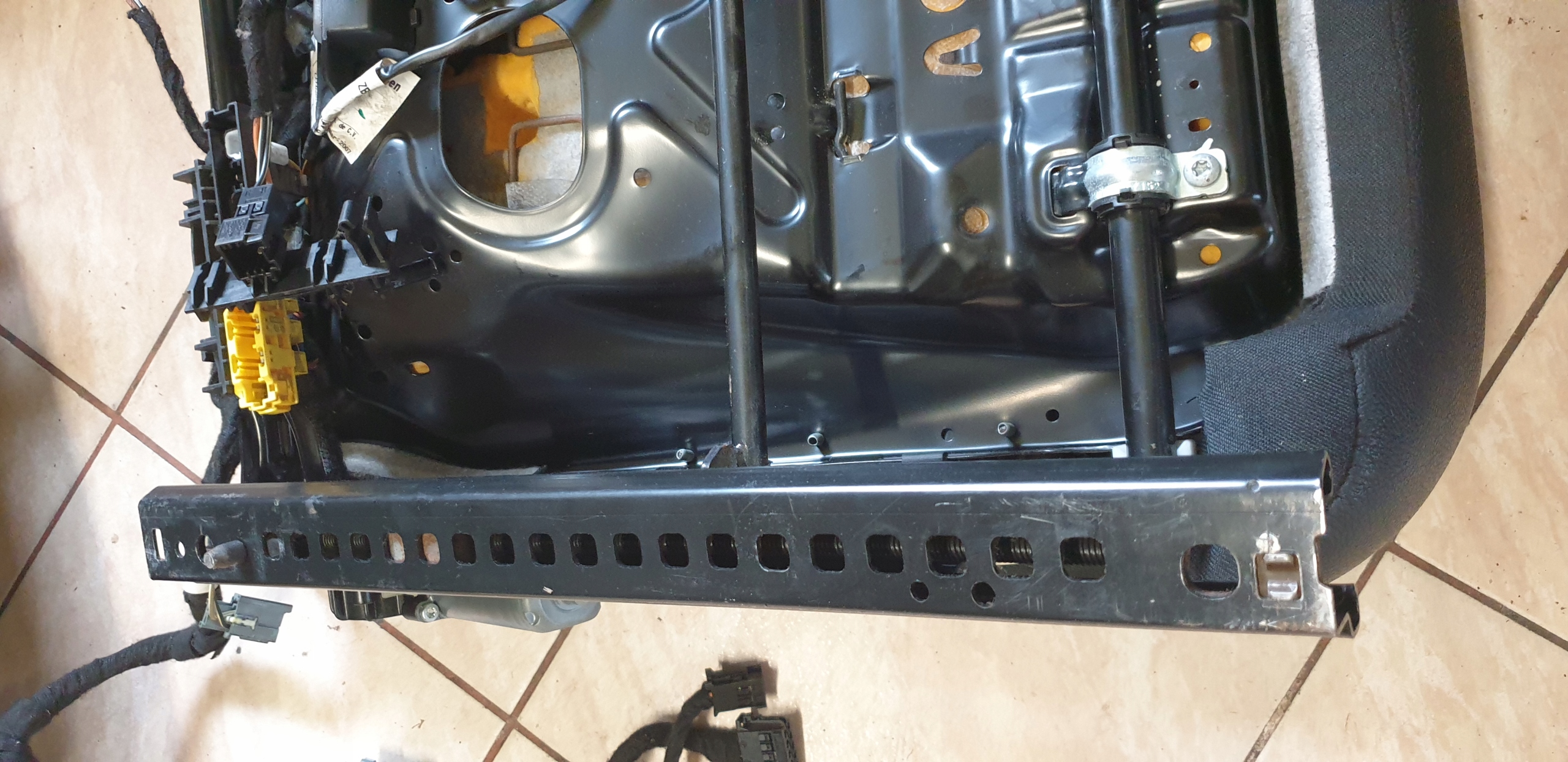 Schiene SITZ elektrisch links PROWADNICA Mercedes R W251 OE