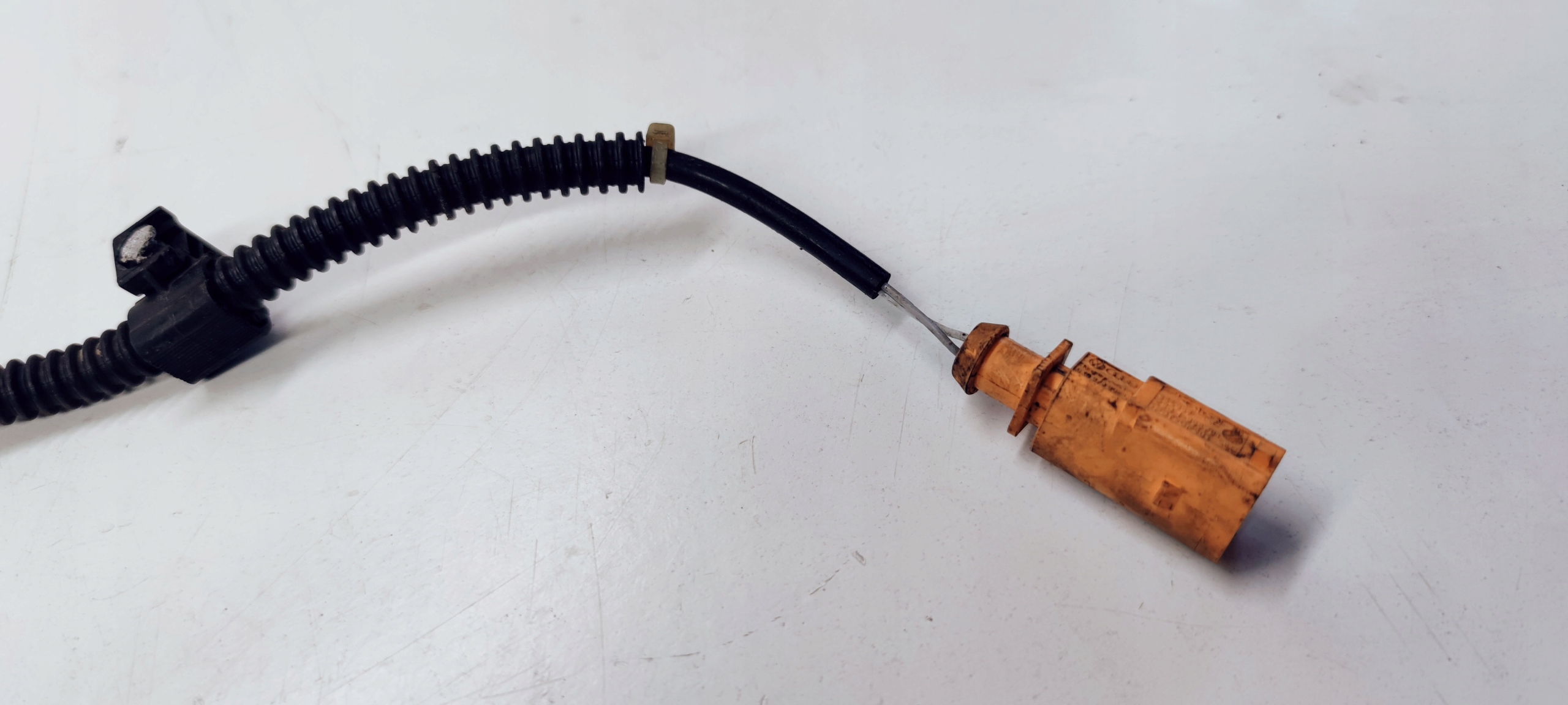 Capteur TEMPERATURY Gaz AUDI SEAT VW 8K0906088A