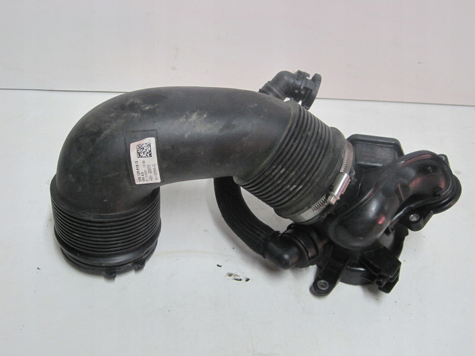 pipe intake AUDI Q7 Q8 3,0TDI 4M0 059129616G
