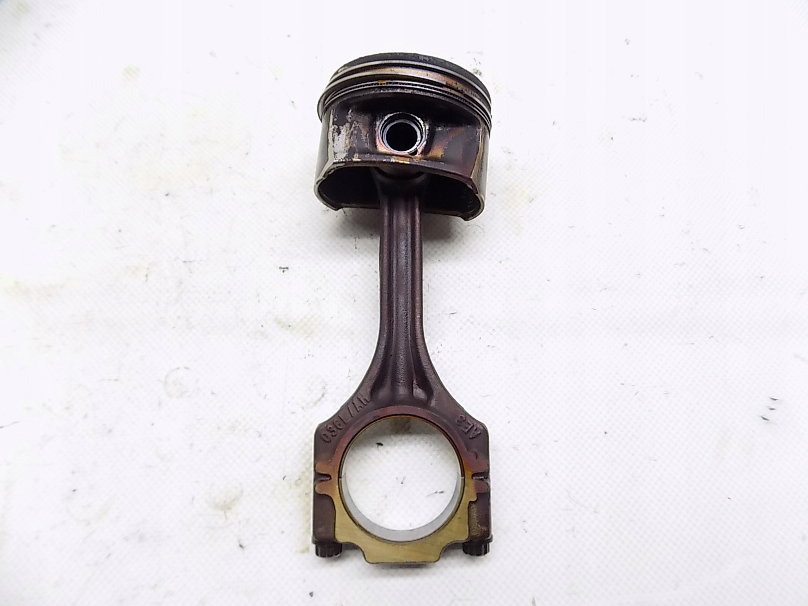 76L84 - Поршень шатун-A3 GOLF TOURAN OCTAVIA II 1.6 FSI