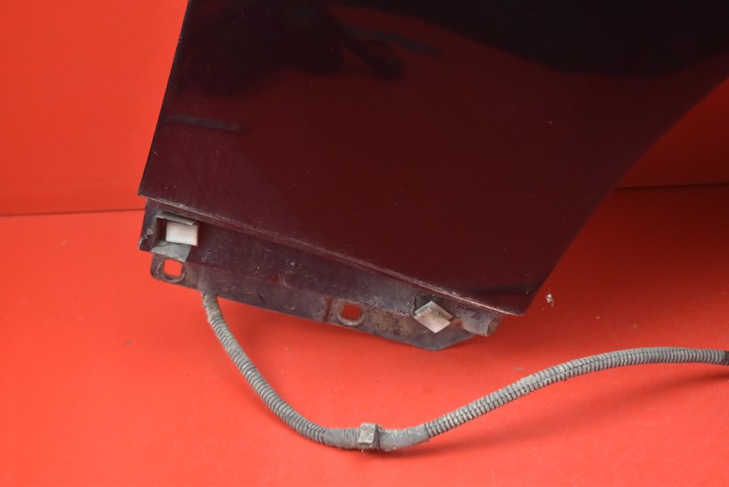 fender right front front black CADILLAC CTS 1 and 02-07