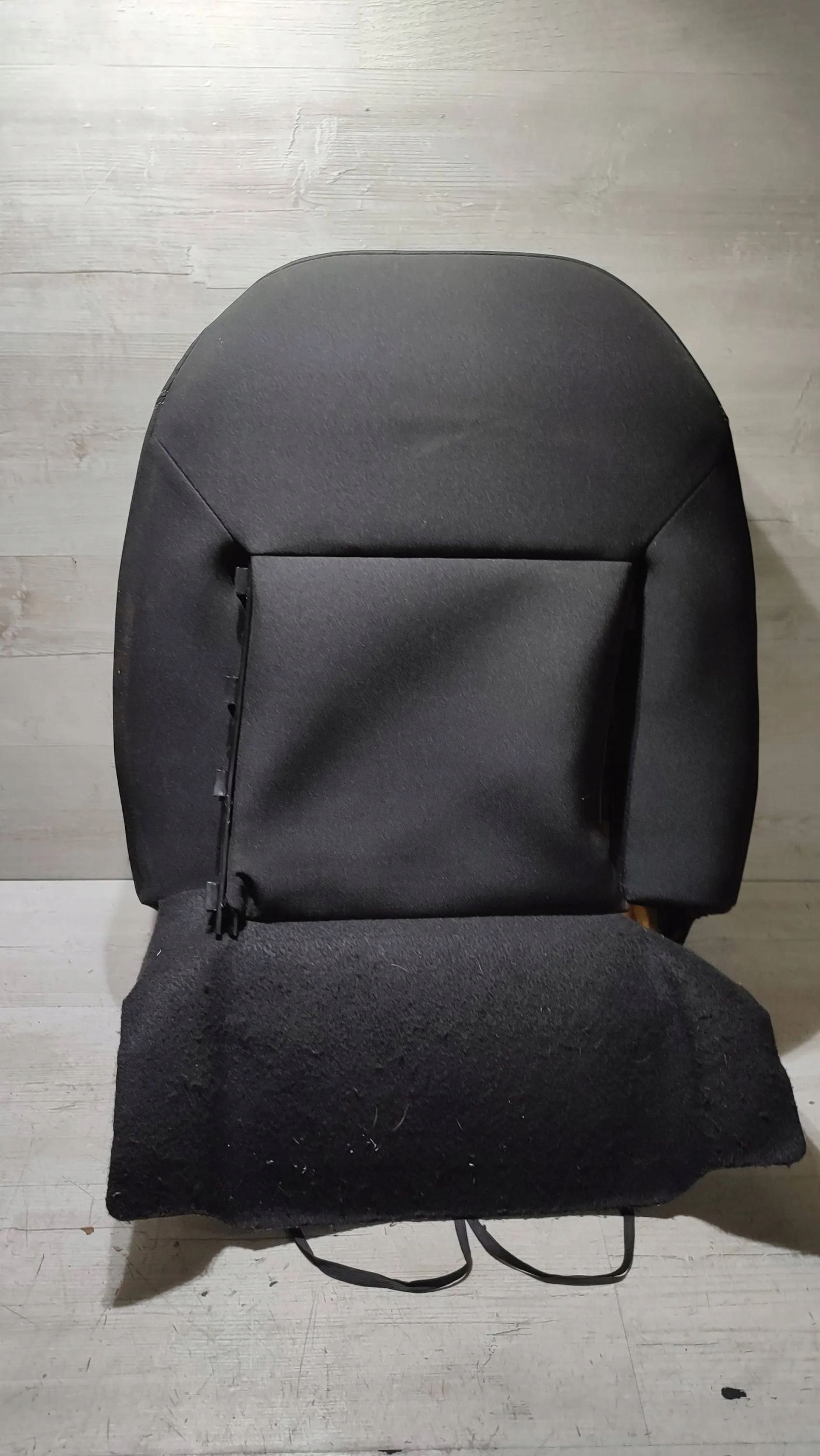 Peugeot 2008 and 2013 front side right seat oparcie