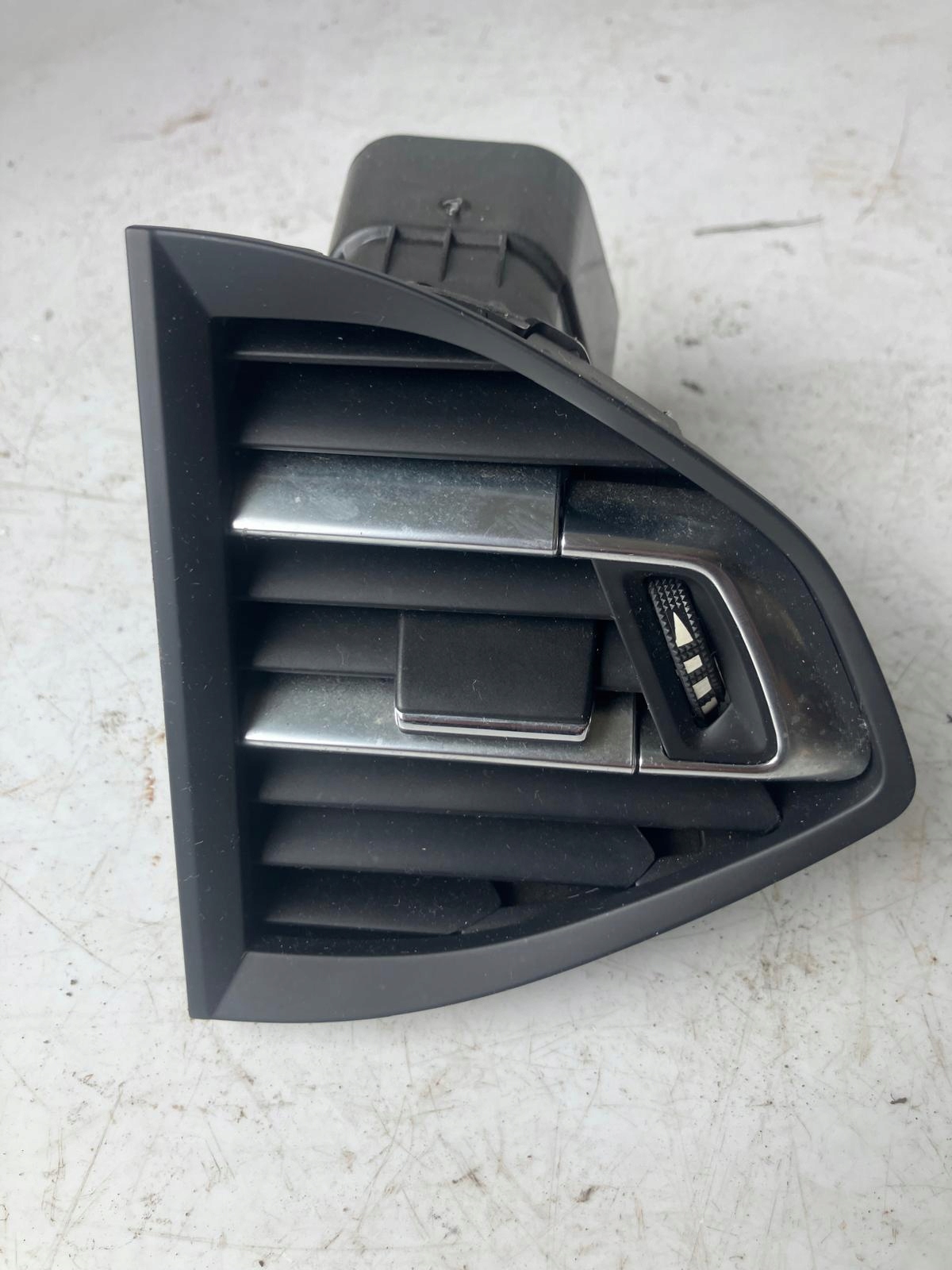 grid air conditioning devices central right PEUGEOT 308 T9