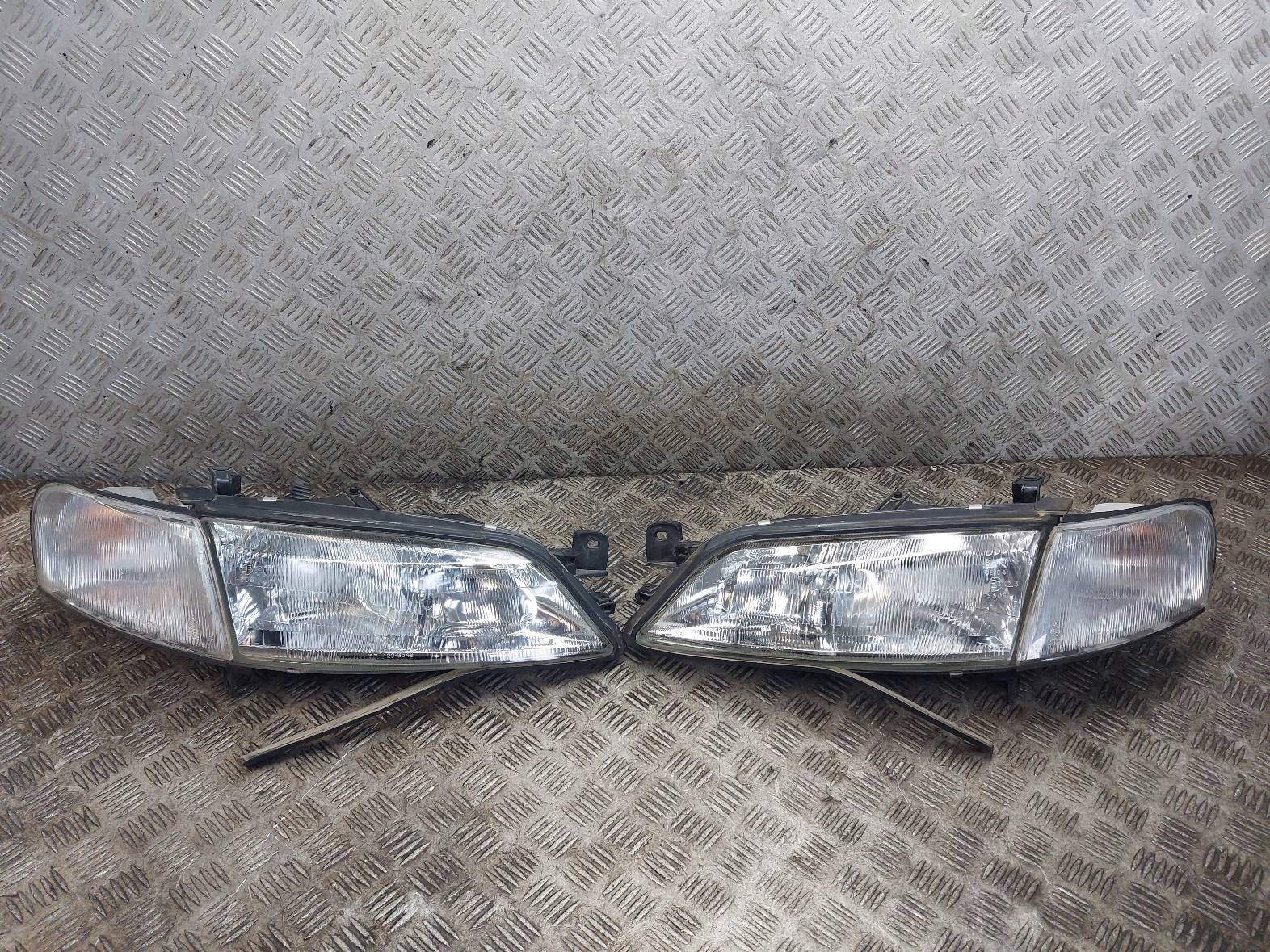 ФАРА ЛІВИЙ ПЕРЕД + ПРАВИЙ ПЕРЕД + ПОВОРОТНИКИ OPEL VECTRA B TYC