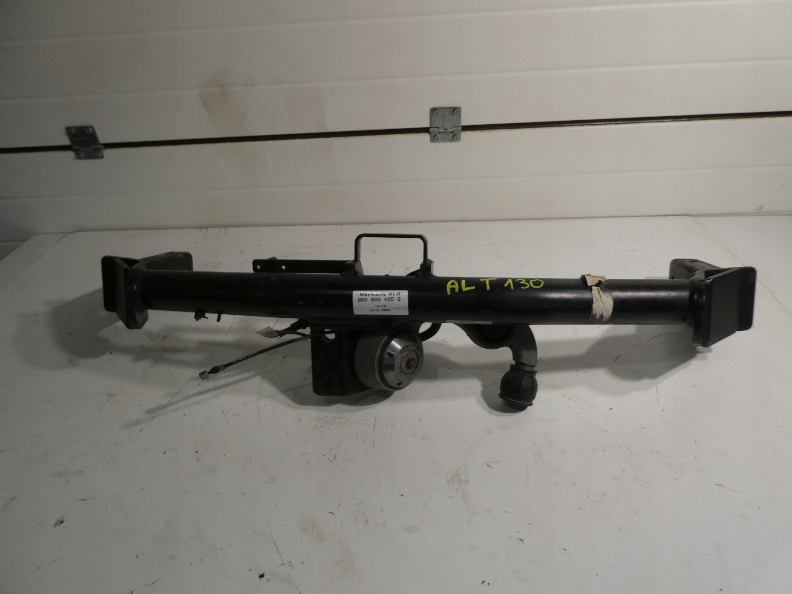 tow AUDI Q5 8R 8R0800495B